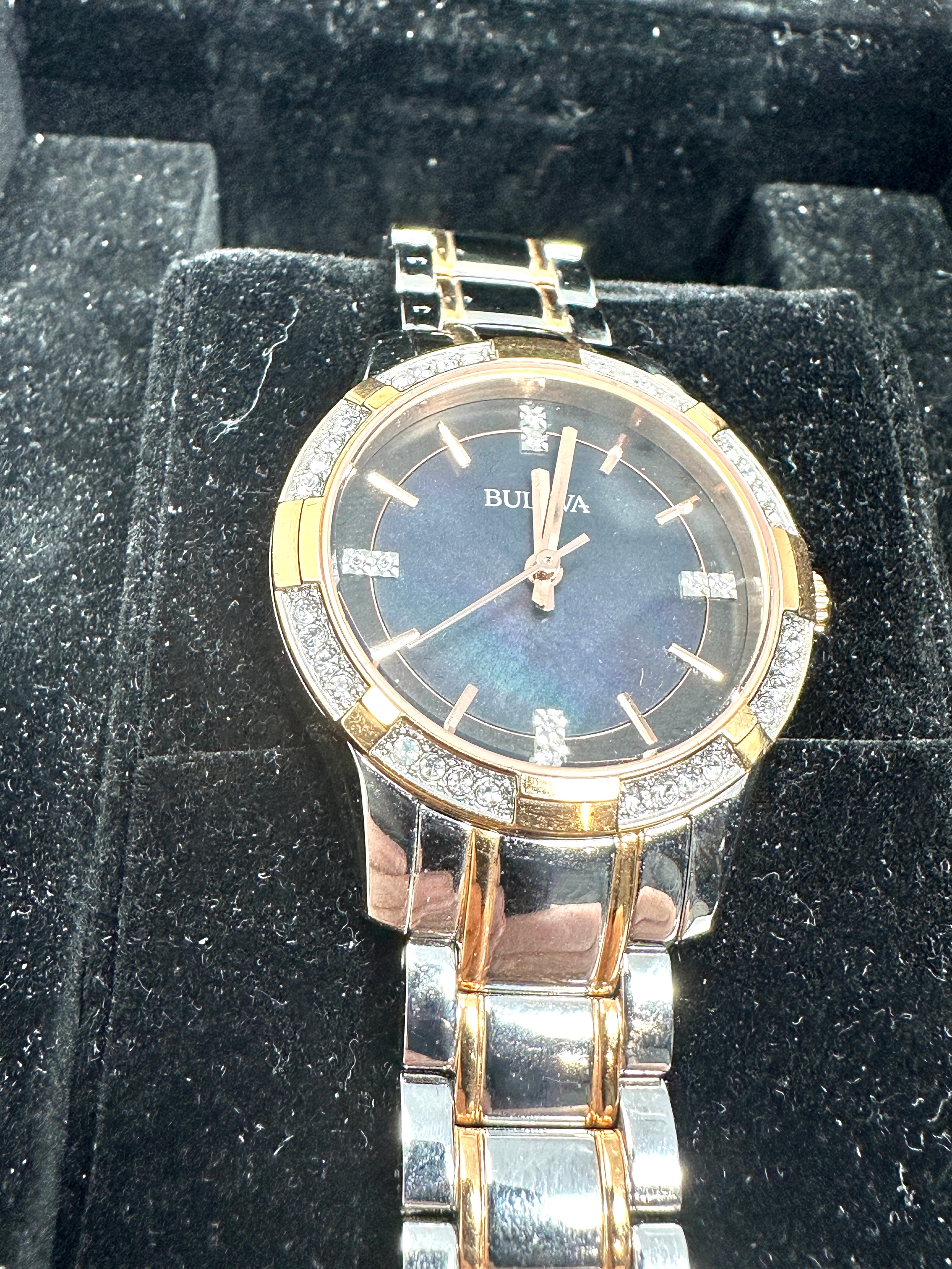 Boxed bulova ladies quartz wristwatch untested - Image 2 of 4