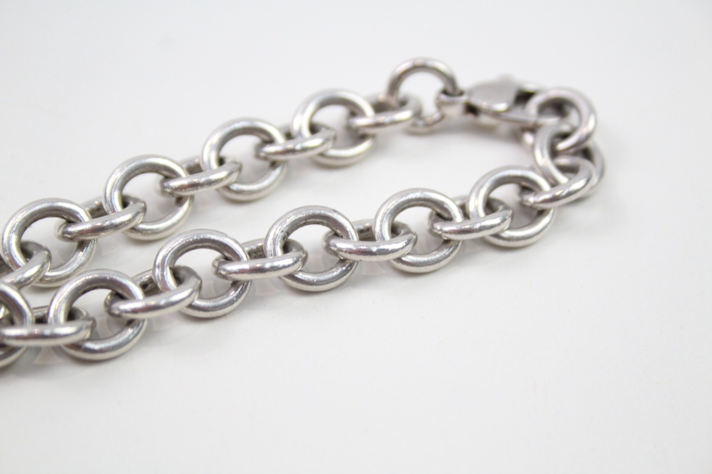 Silver belcher link bracelet with round tag by designer Tiffany & Co (36g) - Image 7 of 7
