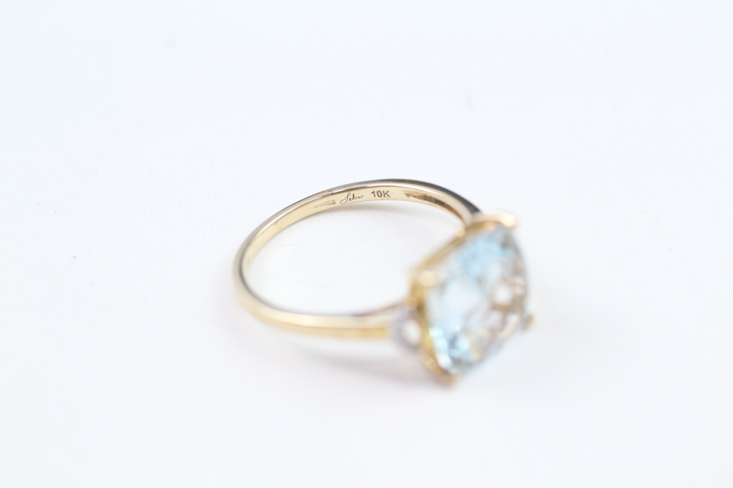 9ct gold unique cut blue topaz & diamond dress ring (2.3g) - Image 6 of 7