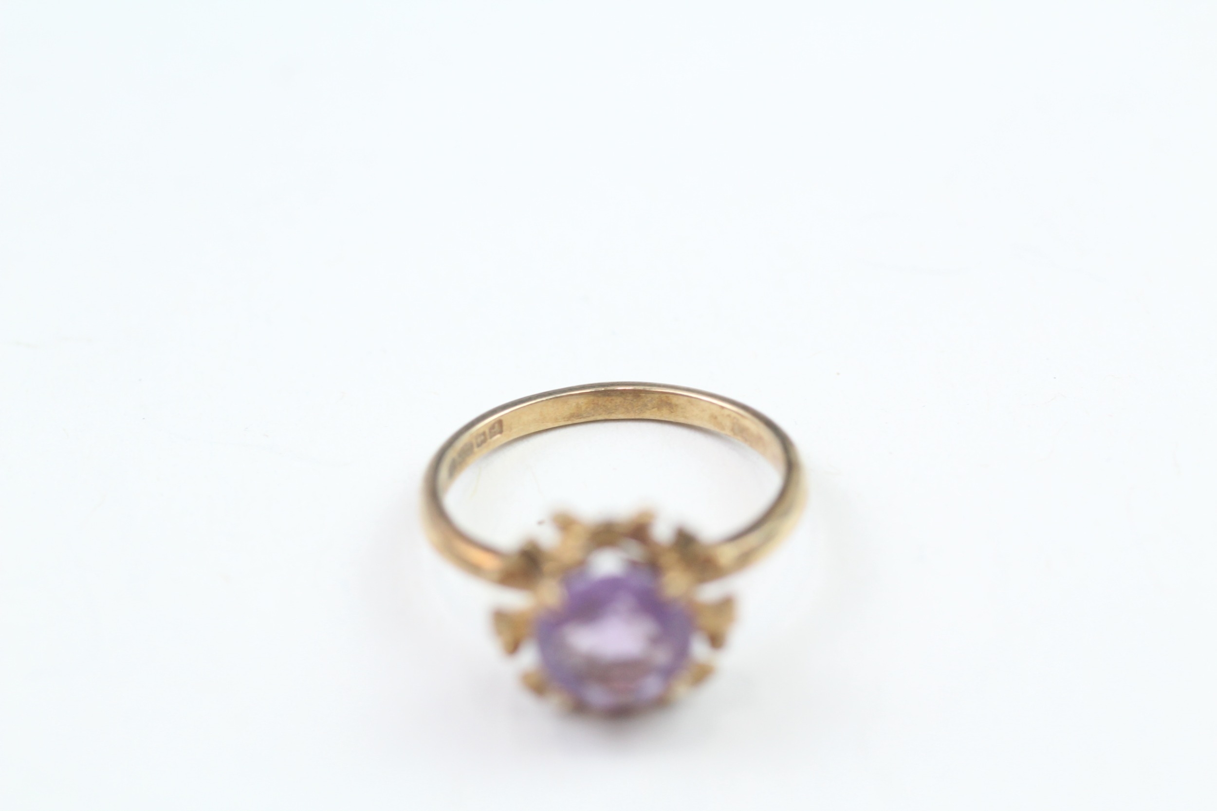 9ct gold 1970's amethyst dress ring (2.2g) - Image 2 of 4