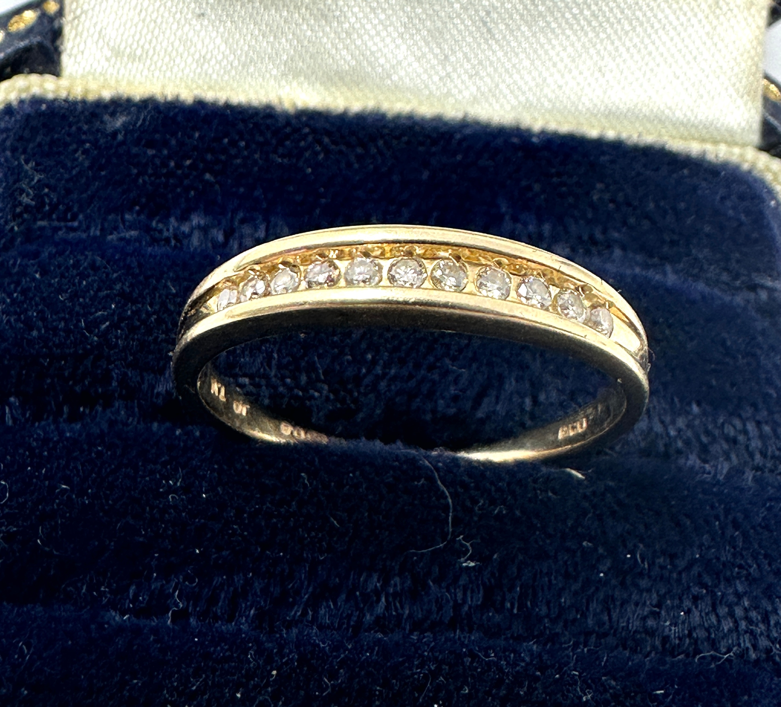 9ct gold diamond ring weight 1.8g