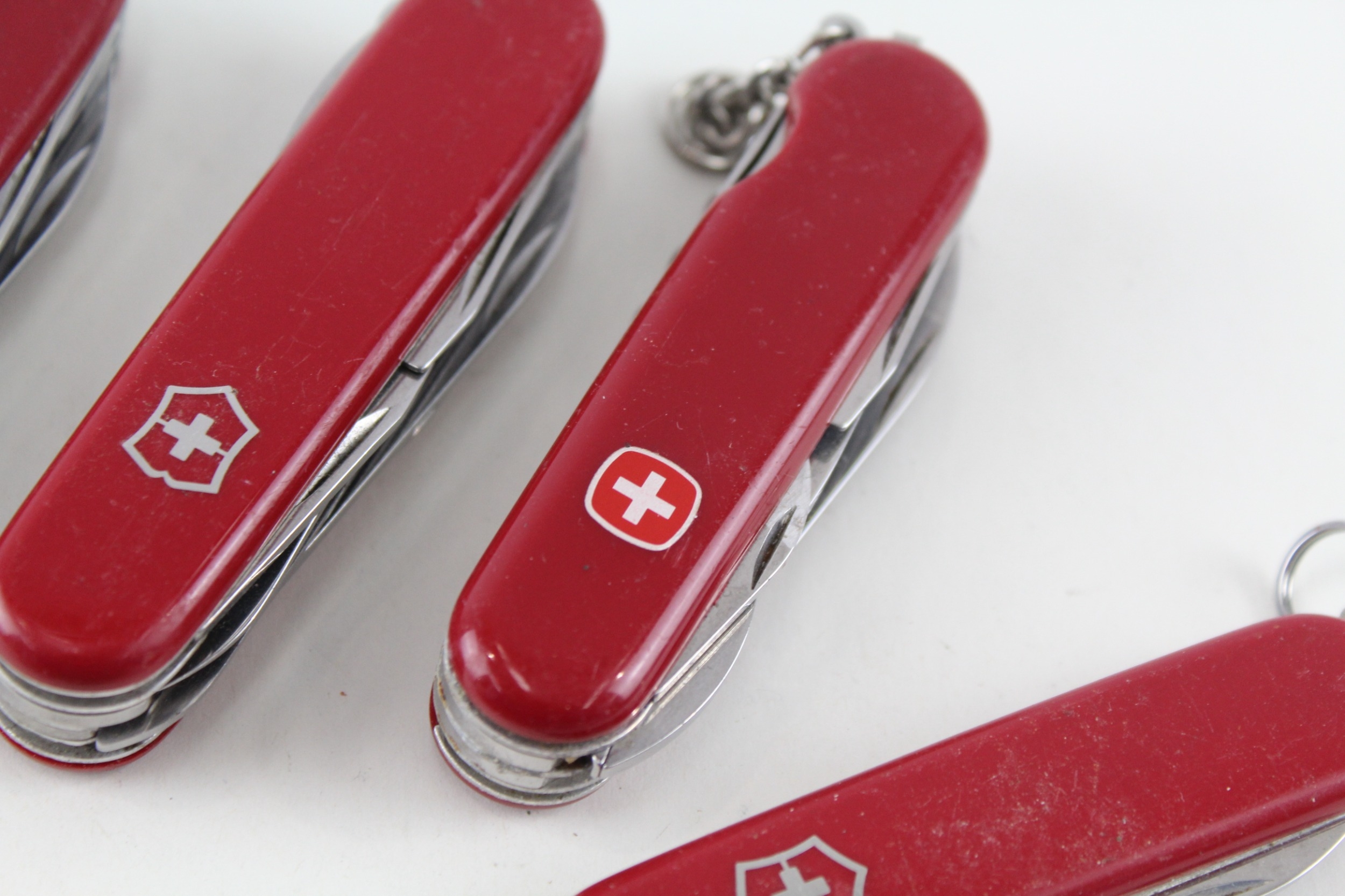 5 x Vintage Swiss Army KNIVES - Image 4 of 6