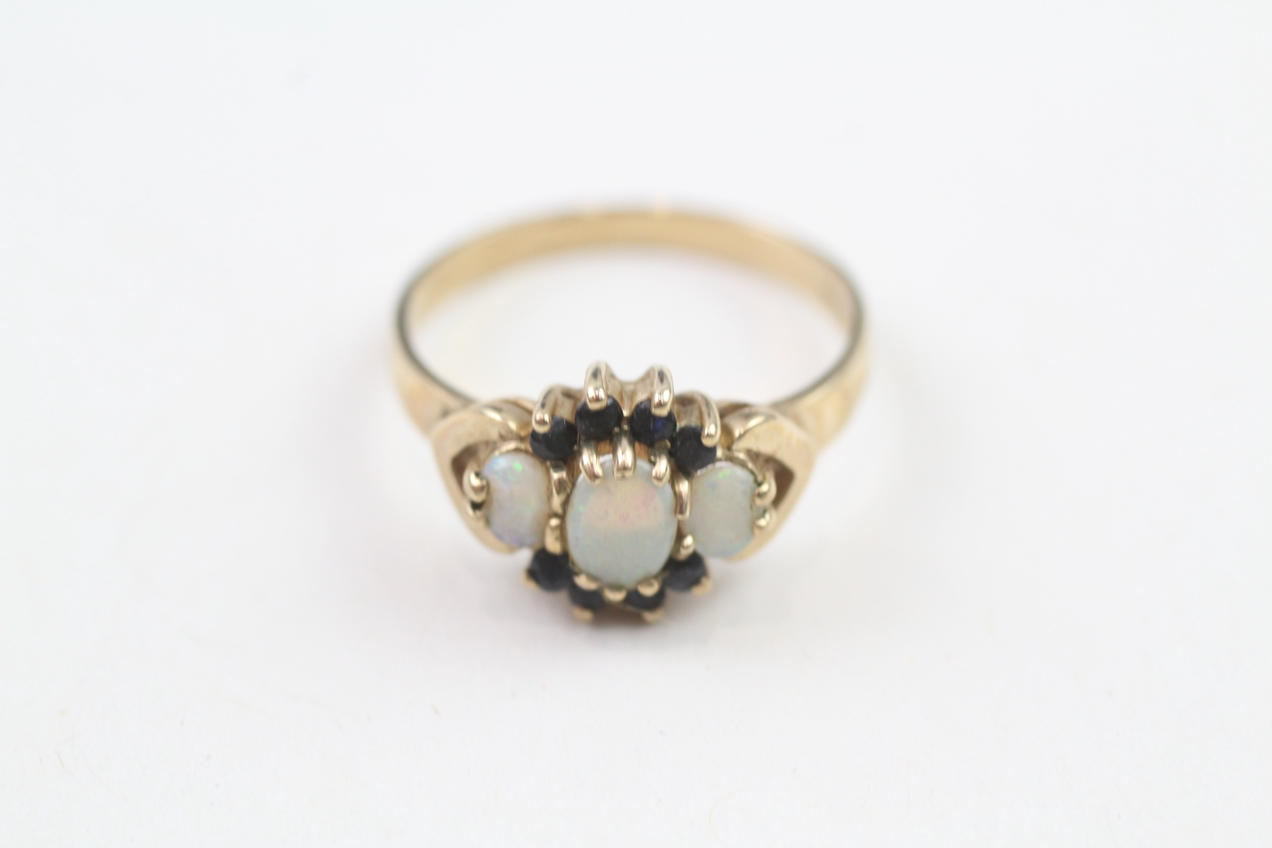 9ct gold opal & sapphire cluster ring (2.4g)