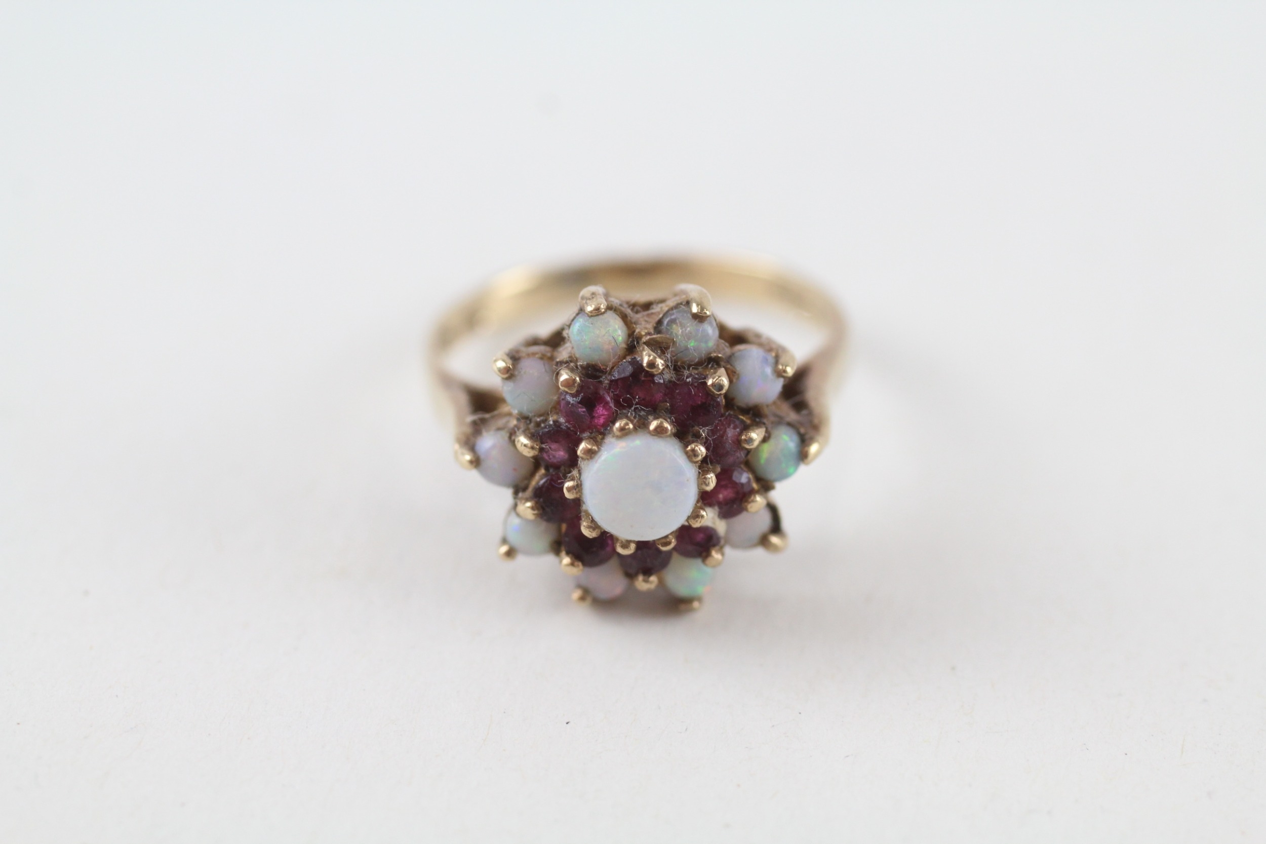 9ct gold vintage opal & ruby cluster ring (3.5g)