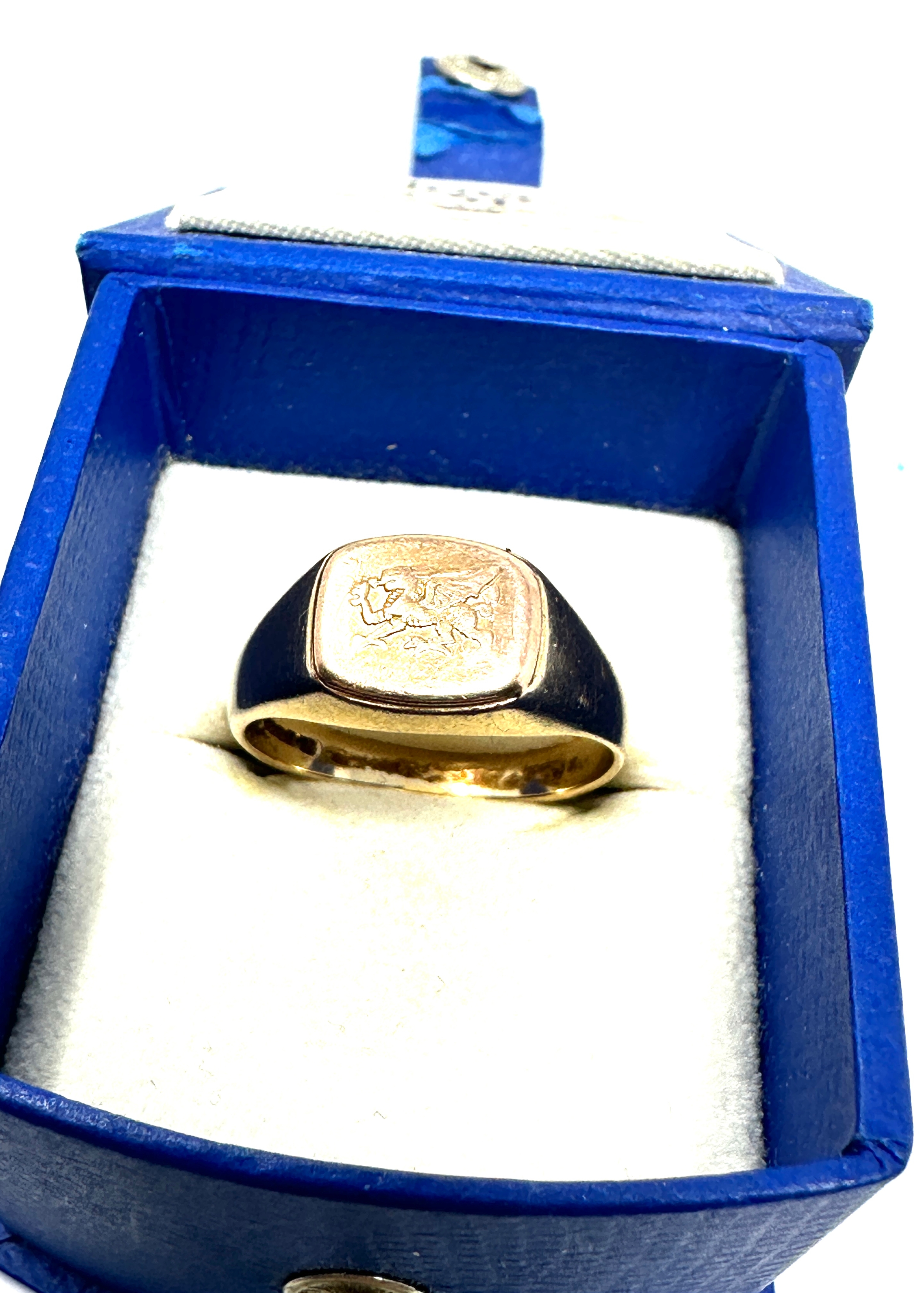 9ct Clogau Gold Signet Ring with Welsh Dragon Motif original box and leaflet weight 6.4g - Image 2 of 4