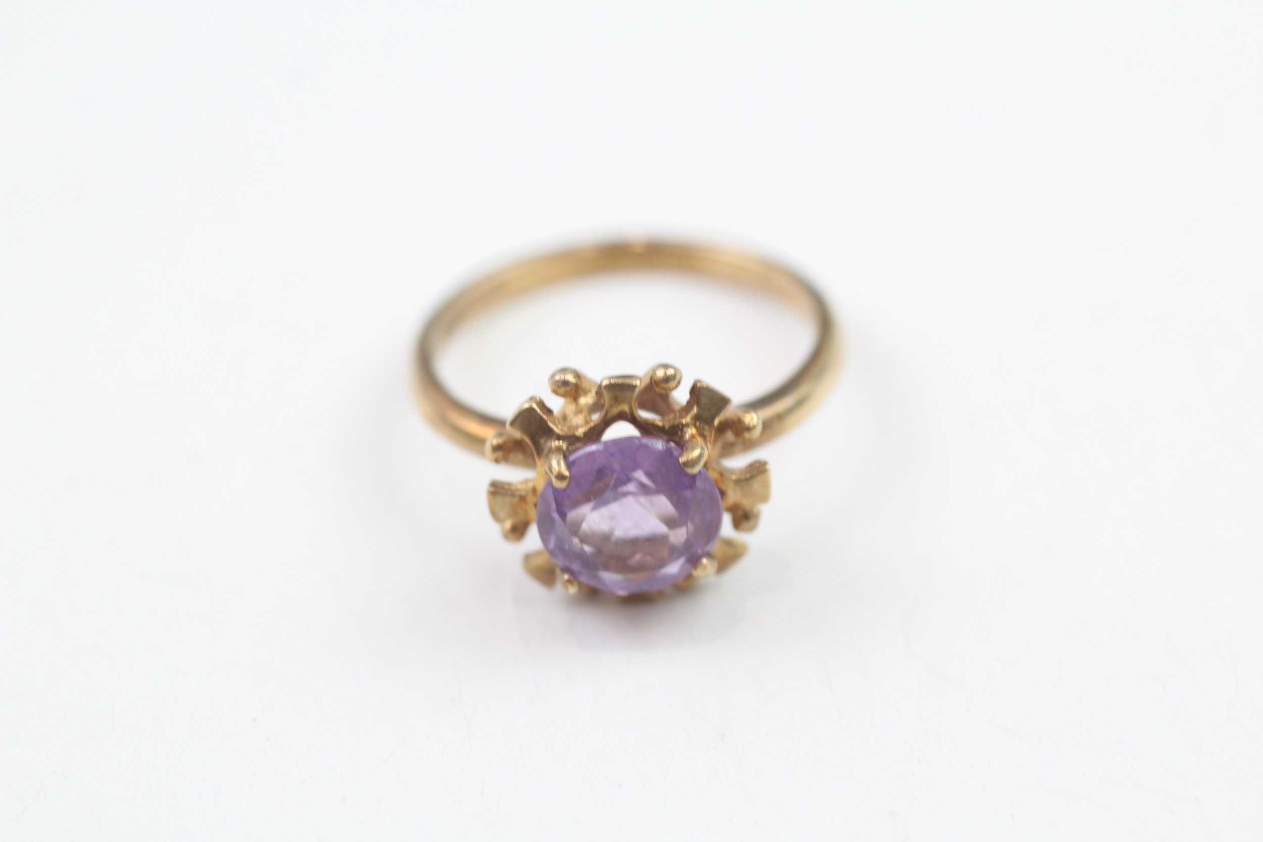 9ct gold 1970's amethyst dress ring (2.2g)