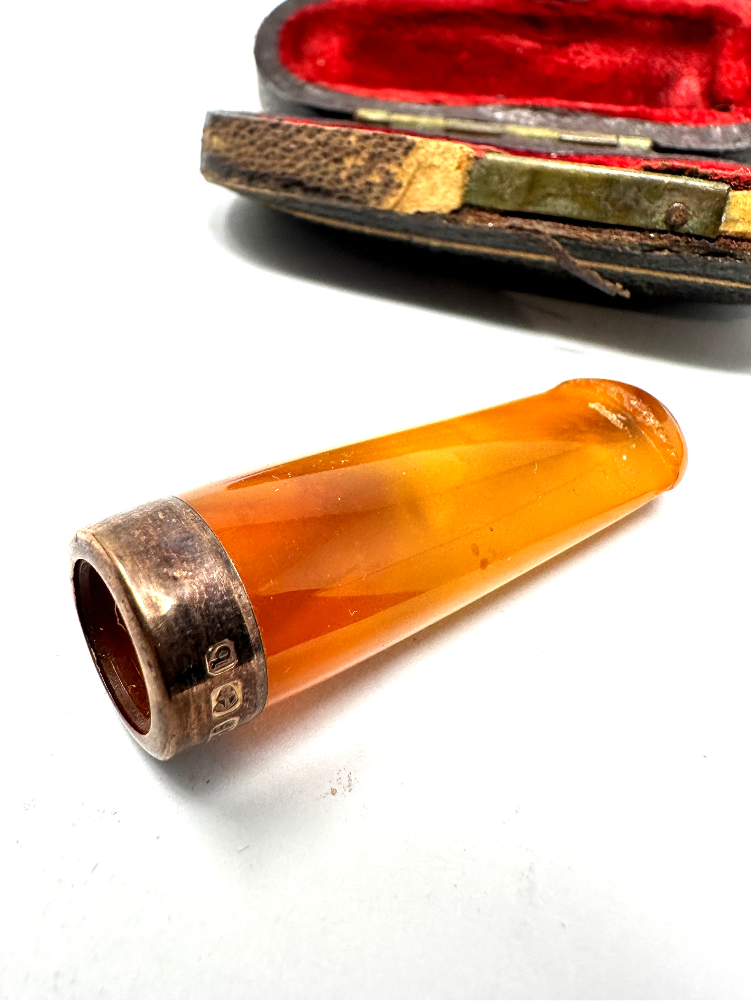 Small antique 9ct gold amber cheroot holder original box measures approx 4cm long - Image 3 of 4