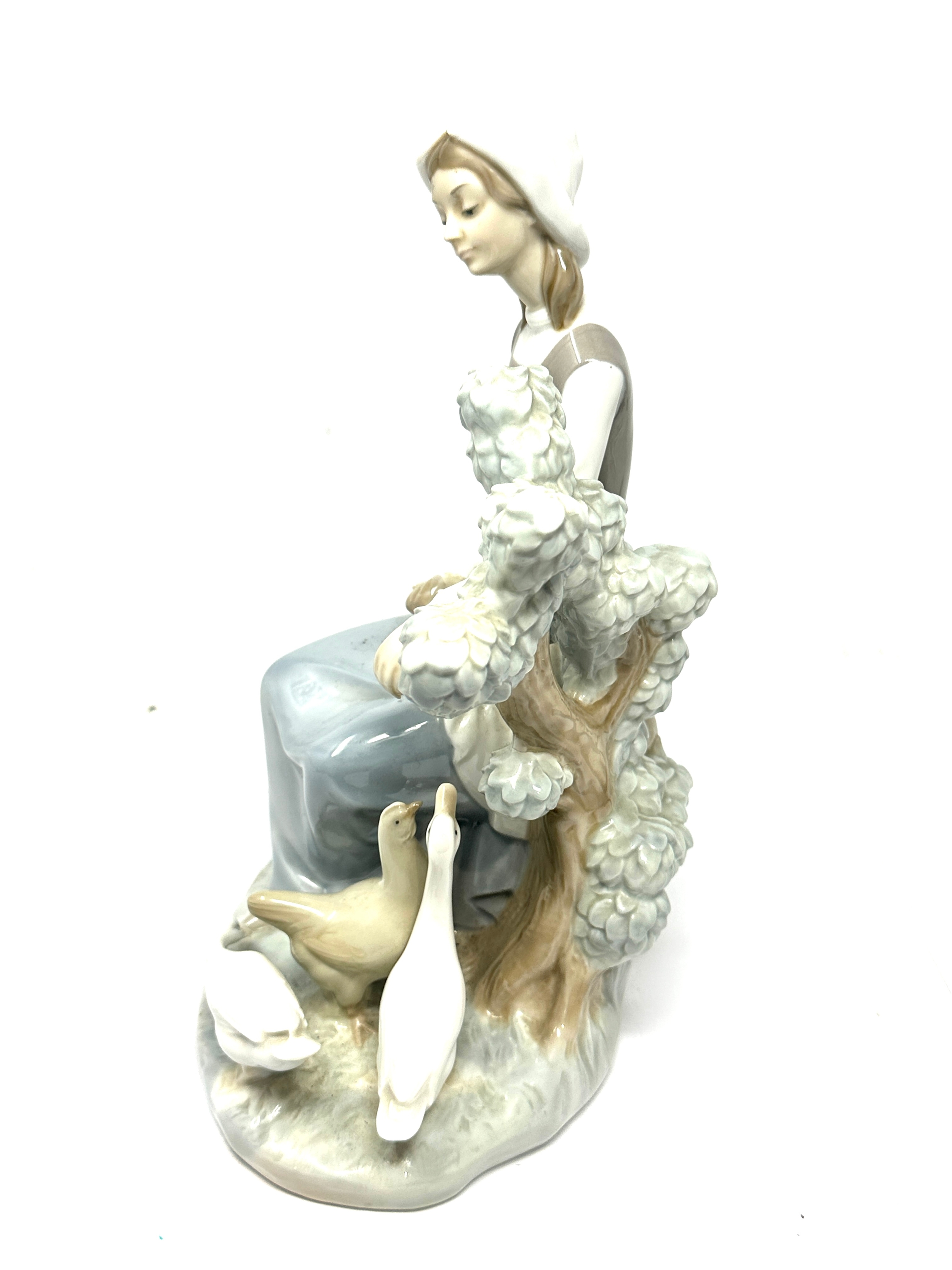 Nao Figurine by Lladro Hand Made In Spain Daisa 1977 measures approx height 26cm - Image 4 of 7
