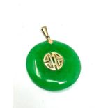 14ct gold jade pendant measures approx 3cm