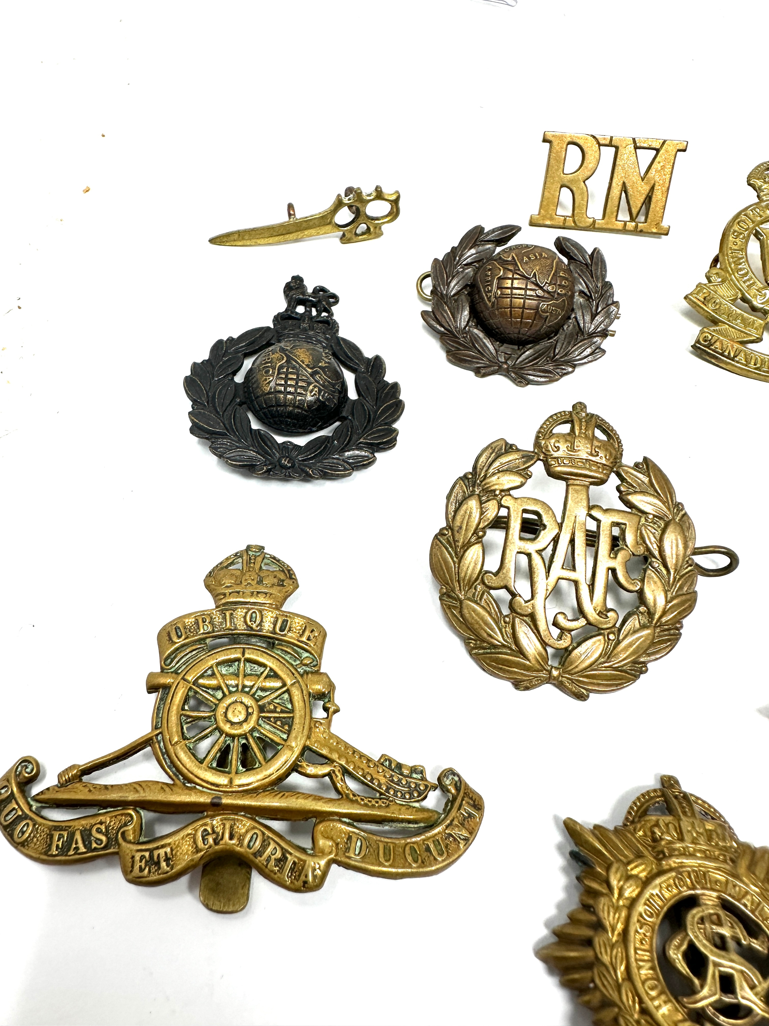 Selection of military badges & cap badges etc - Image 4 of 5