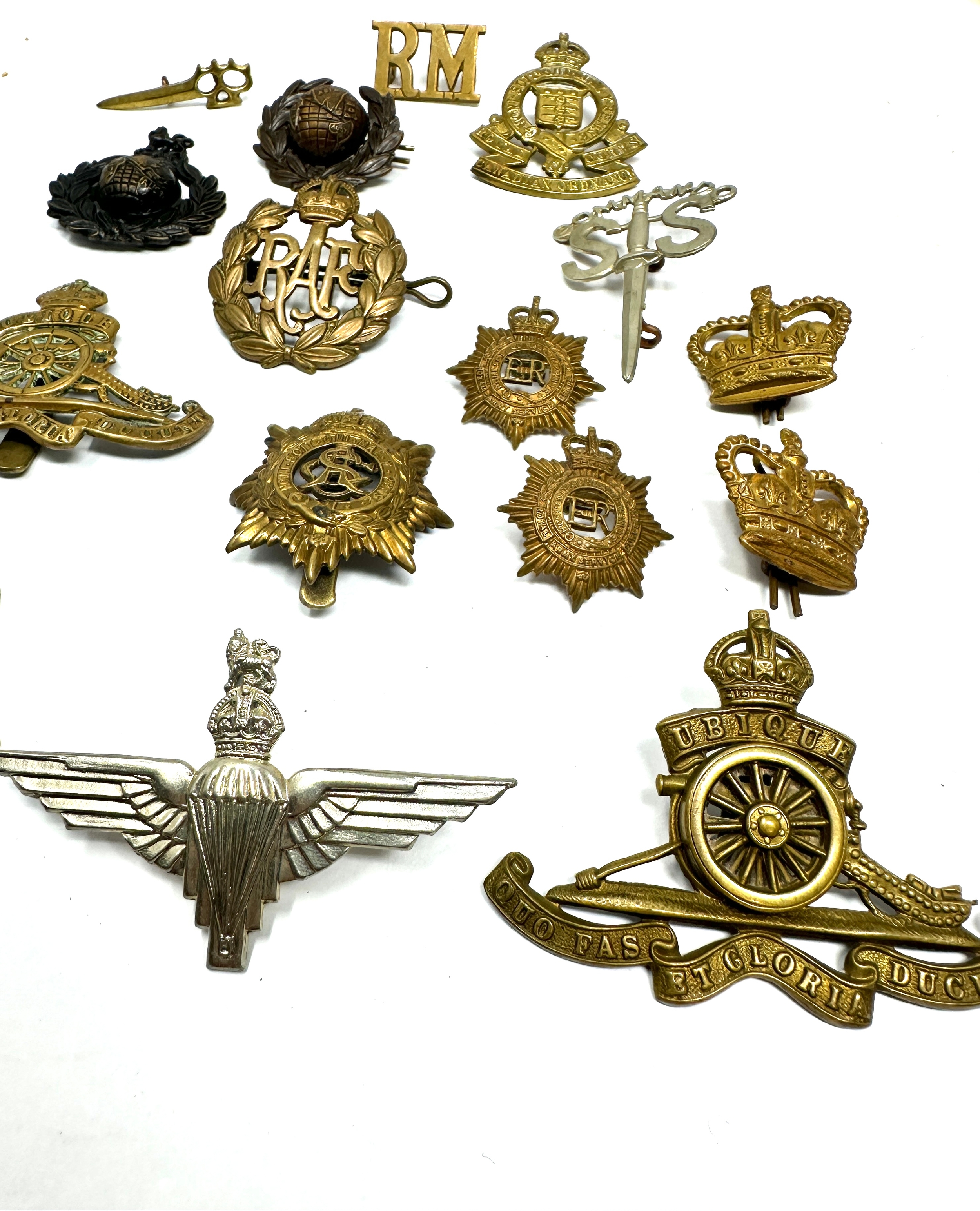 Selection of military badges & cap badges etc - Image 2 of 5