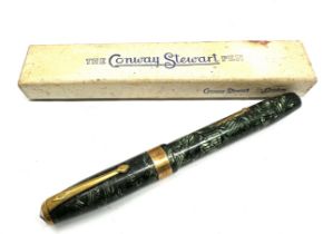 Boxed conway stewart 60 14ct gold fountain pen