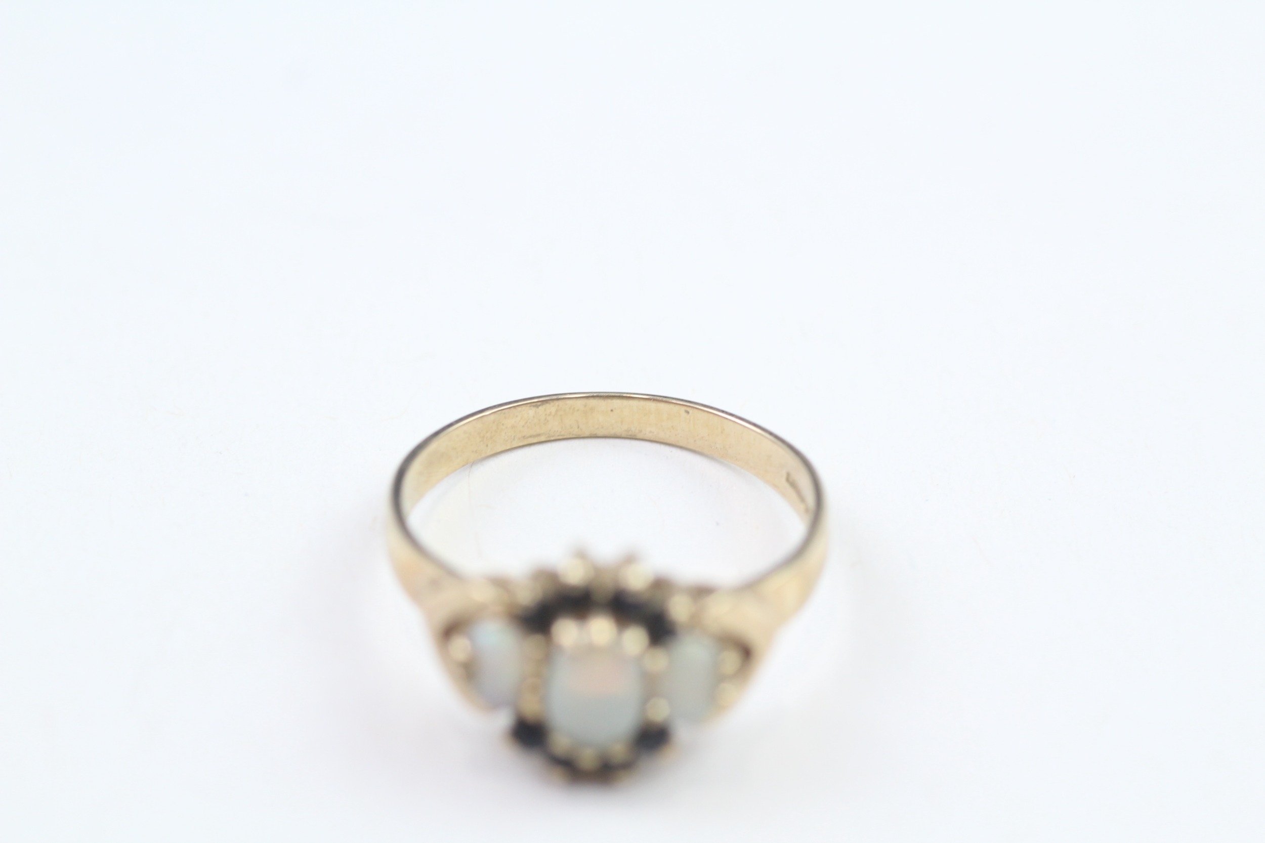 9ct gold opal & sapphire cluster ring (2.4g) - Image 2 of 4