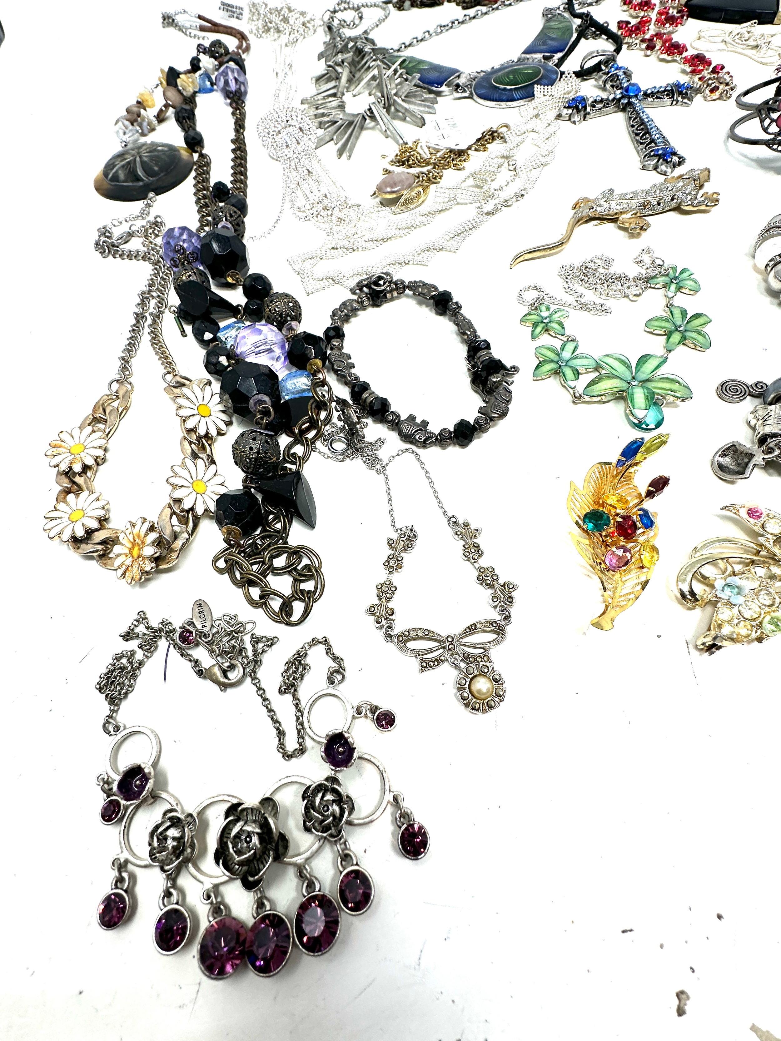 selection of vintage & later costume jewellery weight 1.15k - Image 2 of 5