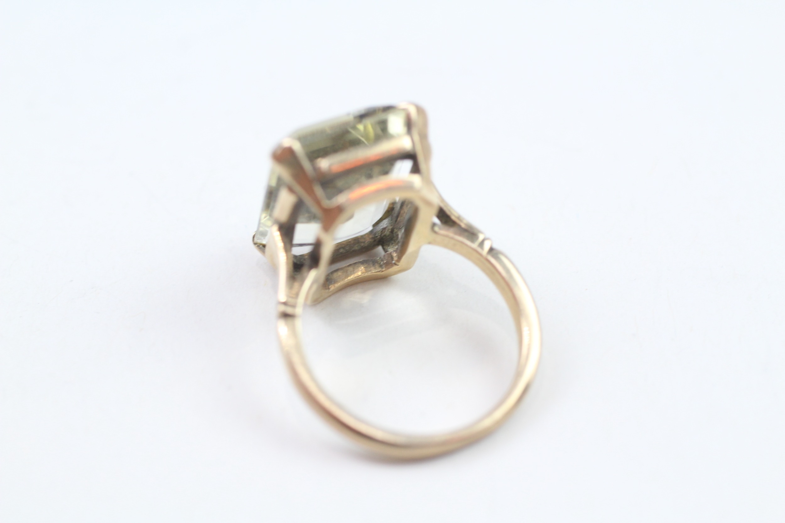 9ct gold vintage emerald cut citrine dress ring (5.8g) - Image 4 of 5