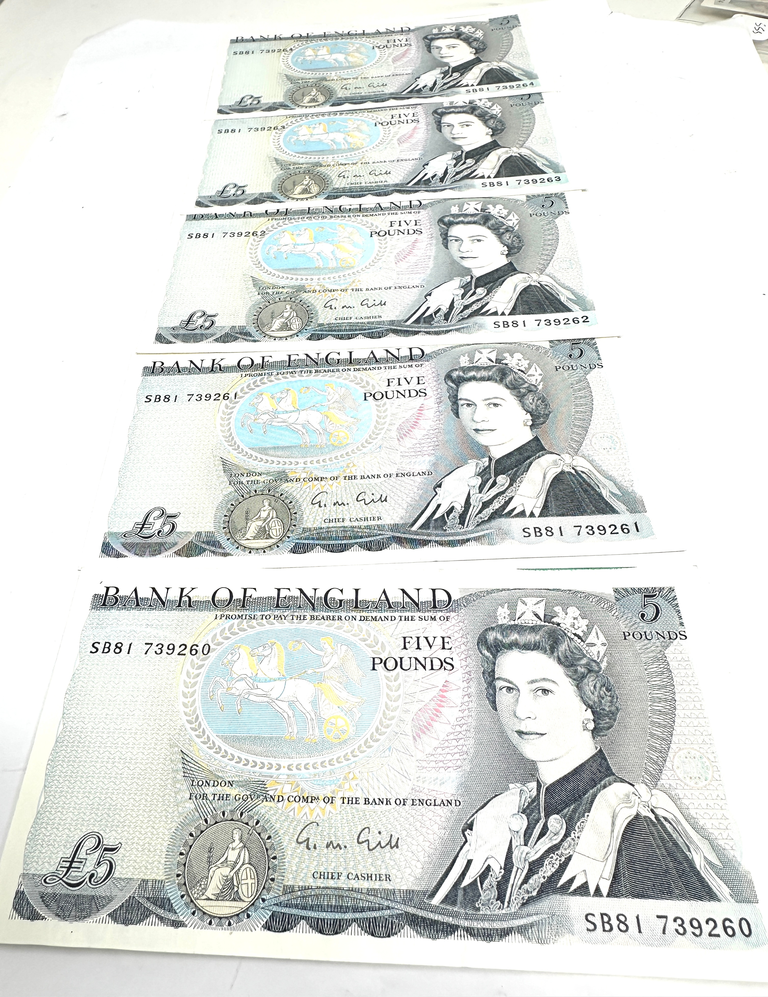 5 old £5 pound notes G.M.Gill consecutive numbers in unused condition - Image 2 of 4