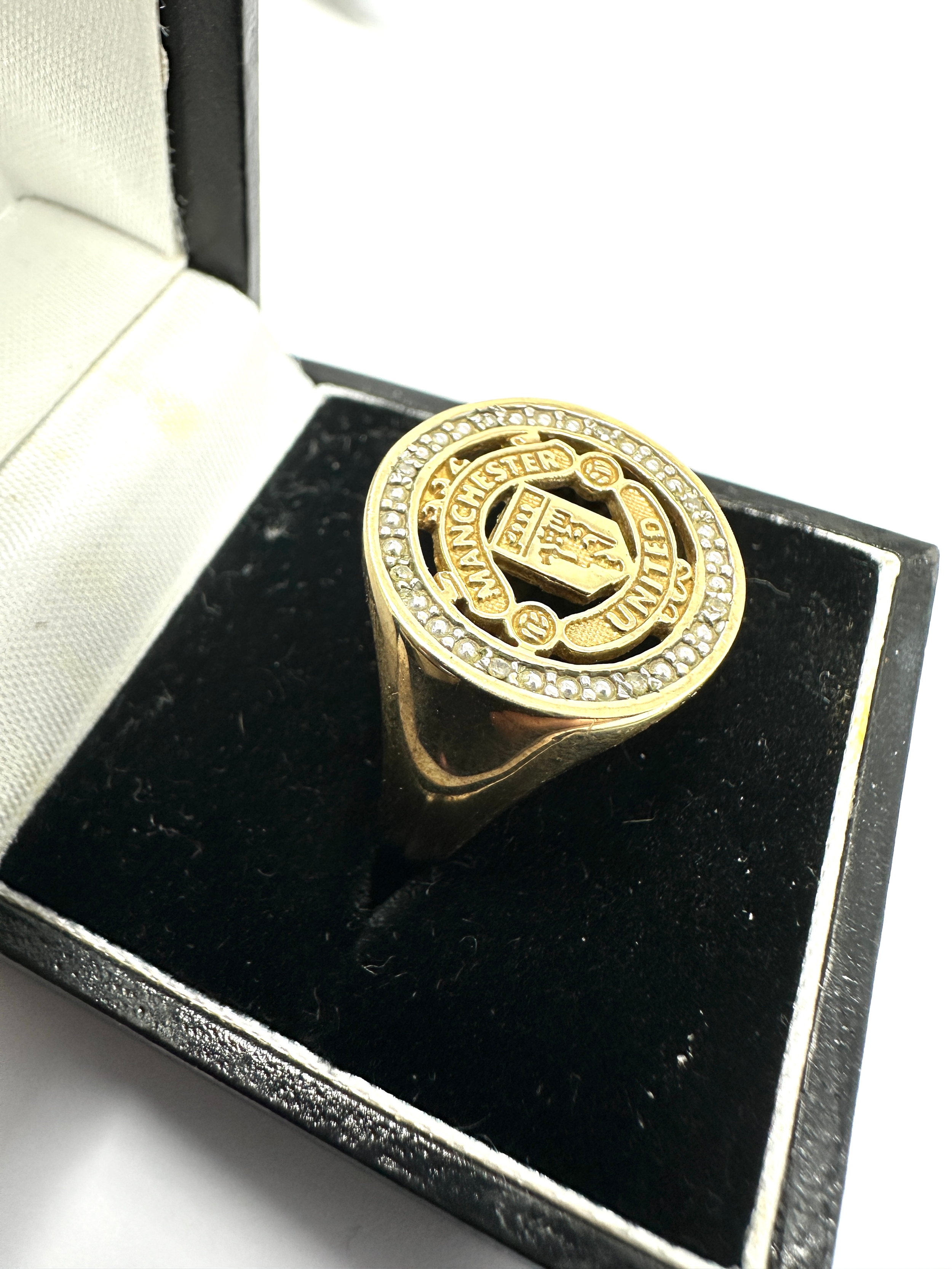 Boxed manchester united 9ct gold & diamond ring weight 5.6g - Image 2 of 5
