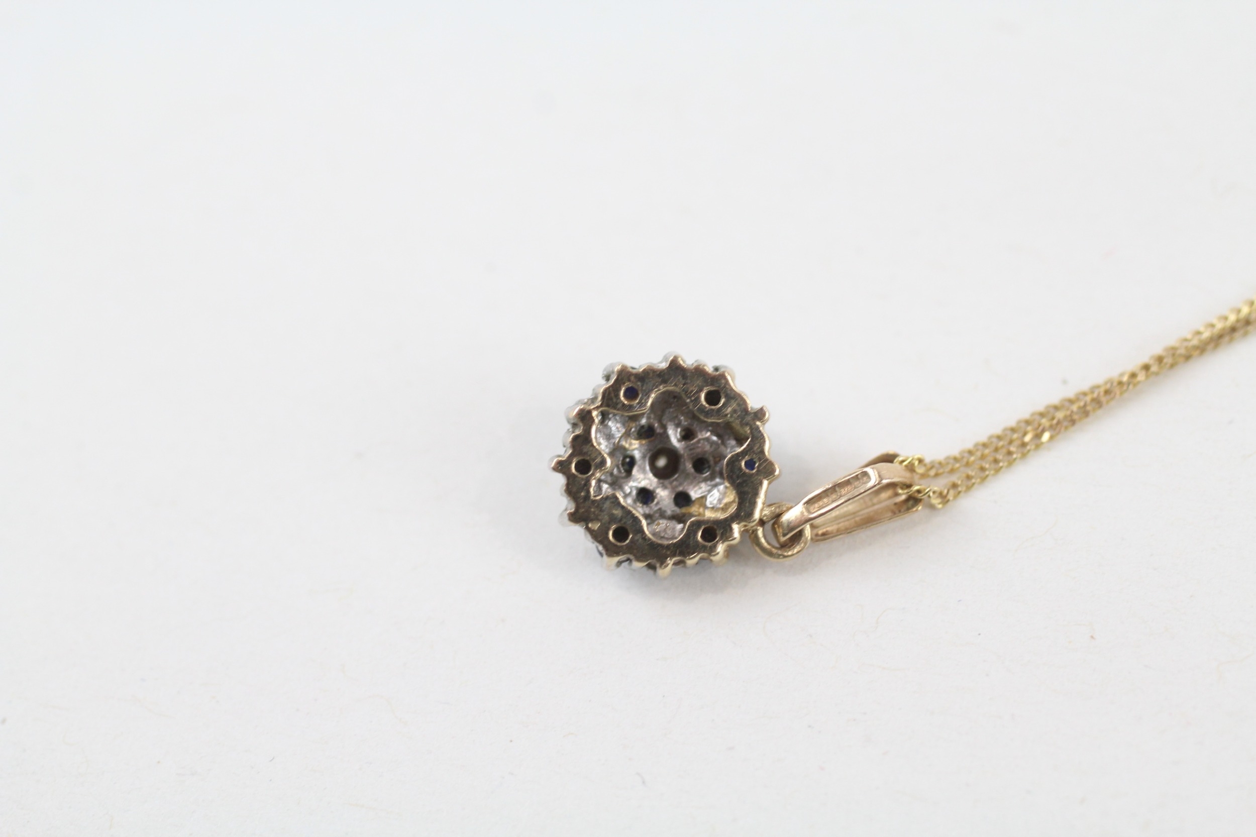 9ct gold vintage sapphire & diamond cluster pendant necklace (2g) - Image 4 of 4