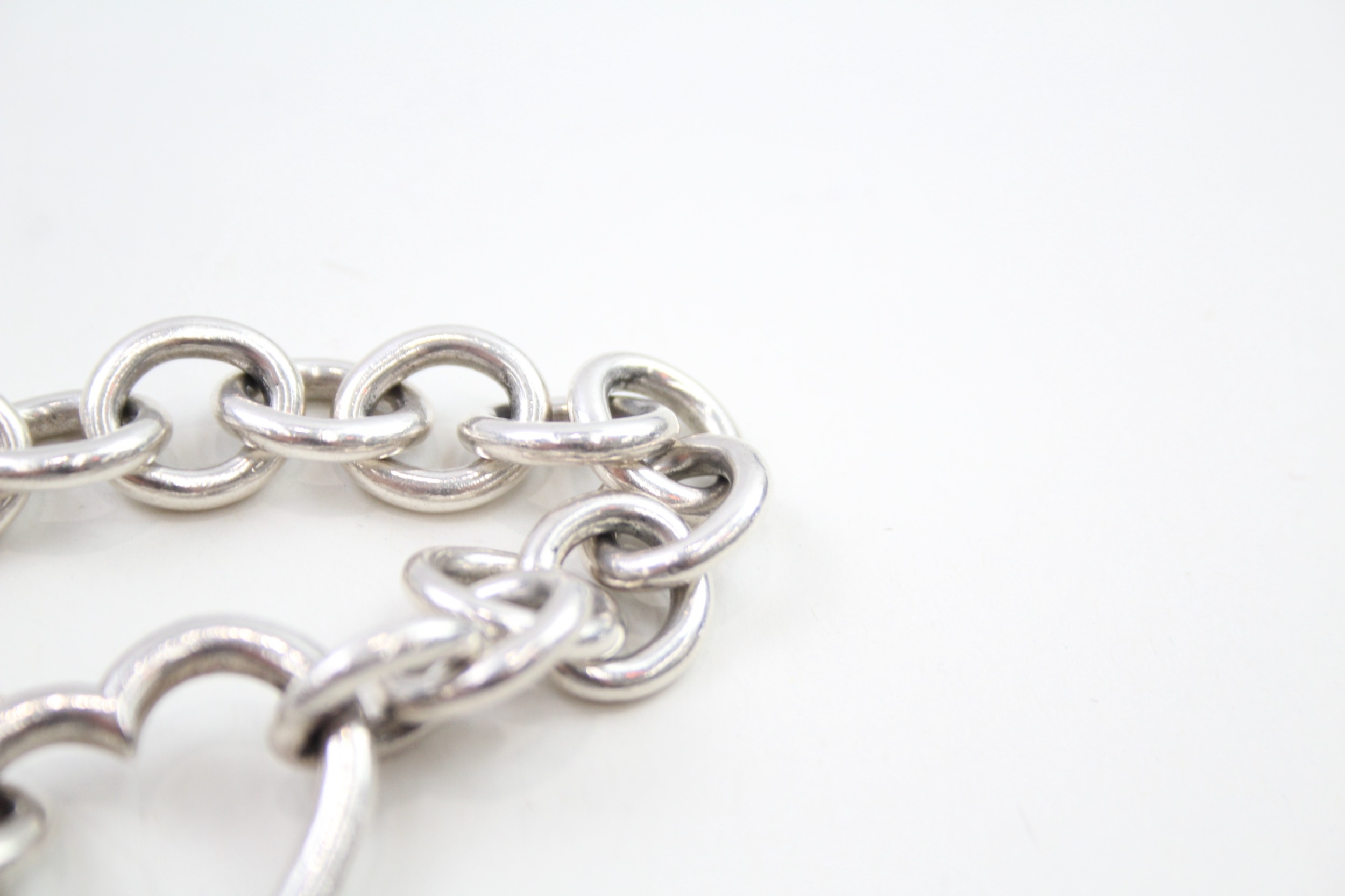 A silver bracelet by Tiffany and Co (46g) - Image 5 of 5