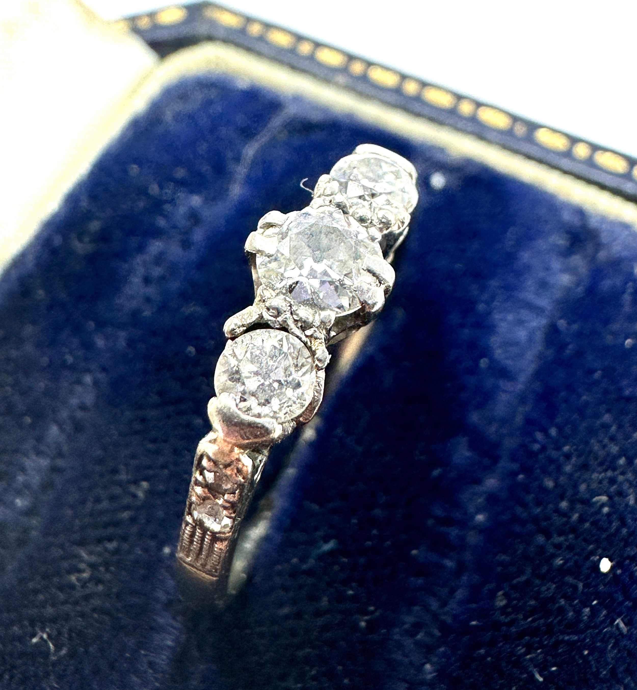 Vintage 18ct white gold diamond ring est .50ct diamonds weight 2.2g - Image 2 of 4