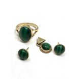 9ct gold malachite ring pendant & earrings weight 7.6g