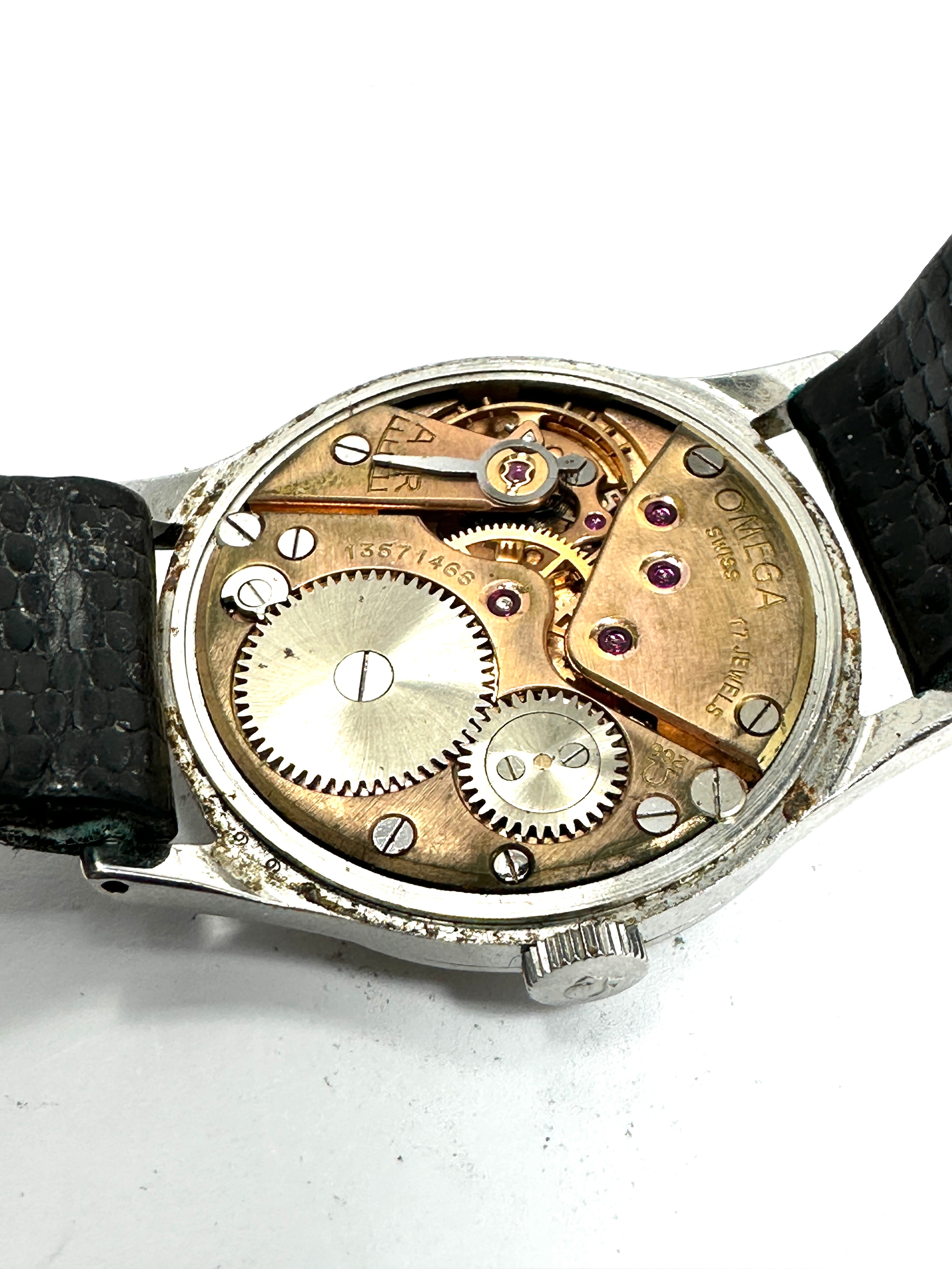 Vintage Omega manual wind gents wristwatch cal 266 steel cased crack to glass the watch is ticking - Image 3 of 5