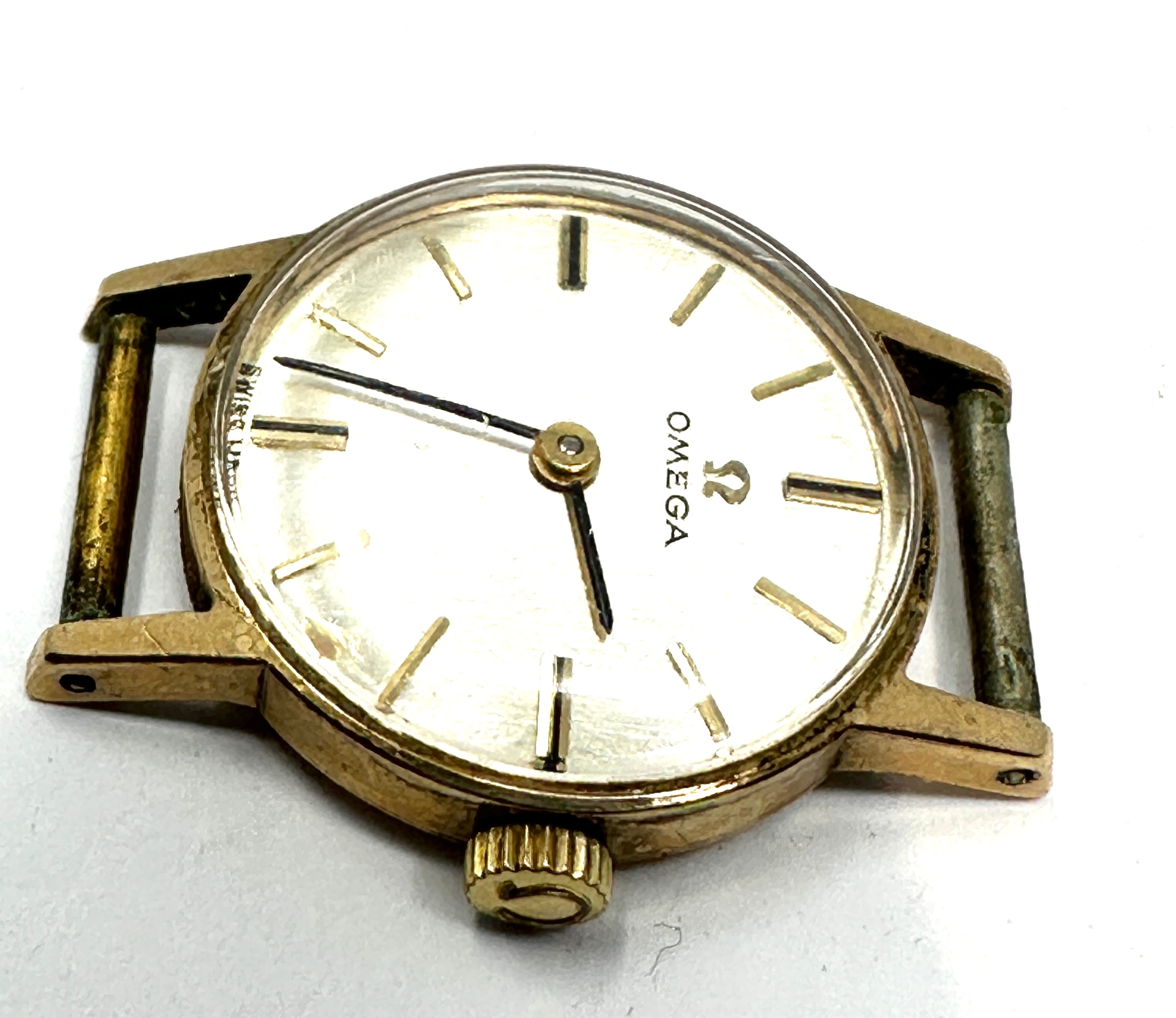 9ct gold ladies omega wristwatch the watch is ticking - Image 2 of 3