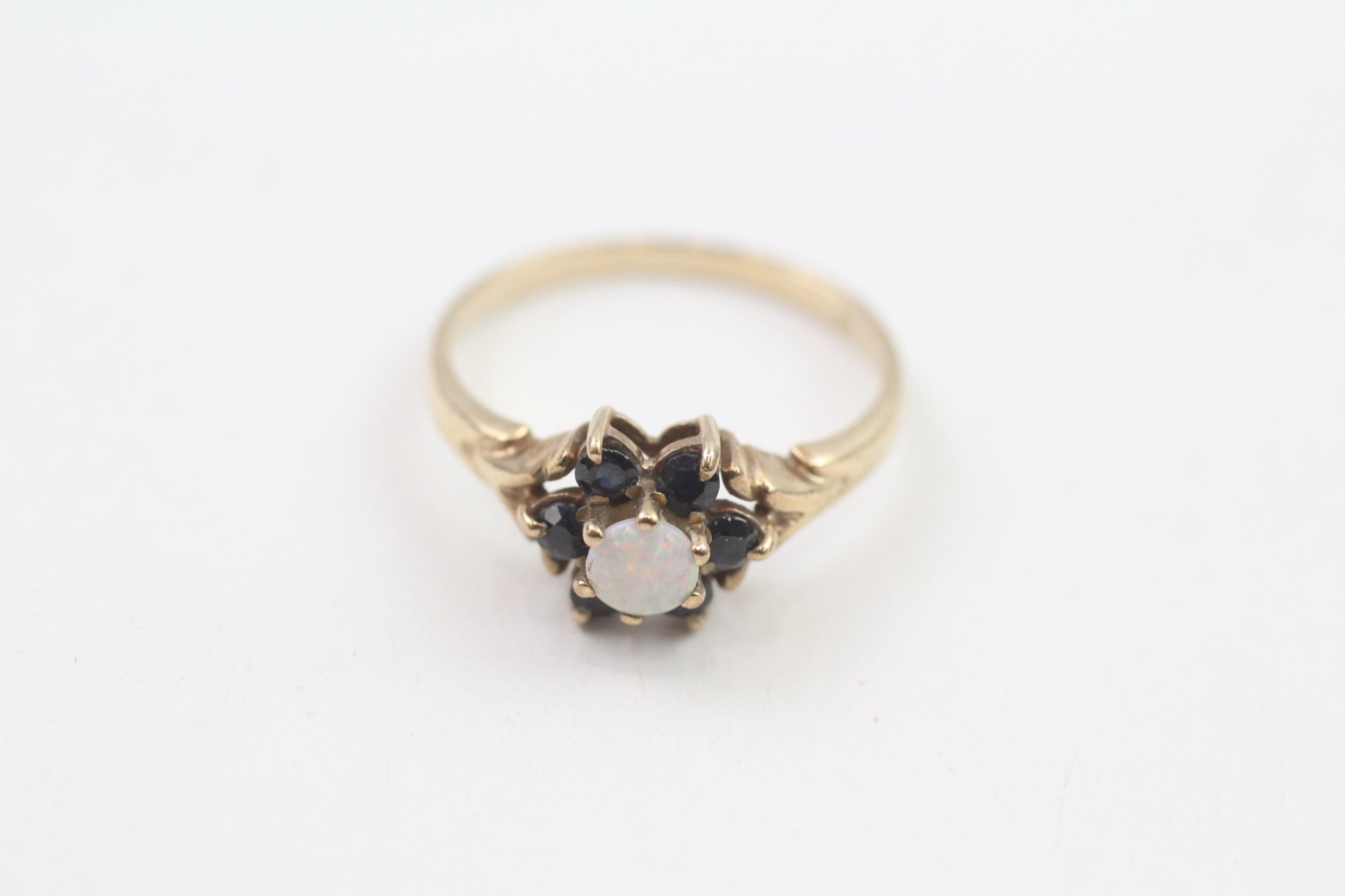 9ct gold opal & sapphire seven stone floral cluster ring (1.5g)