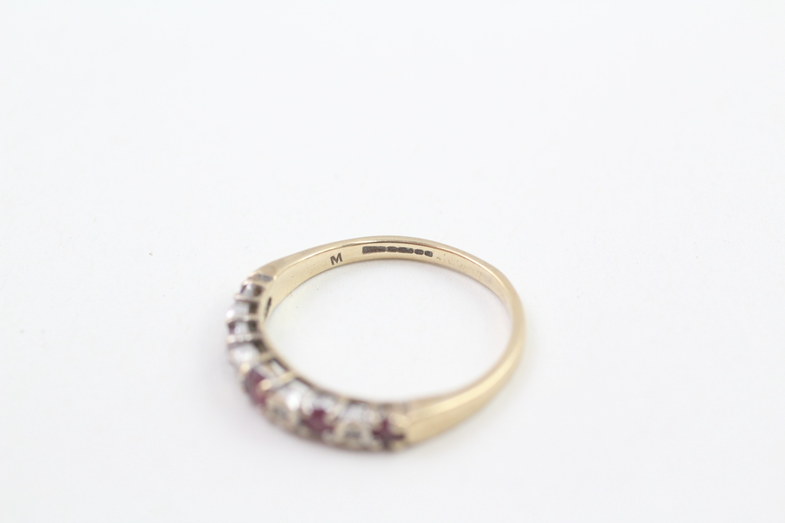 9ct gold vintage ruby & diamond half eternity ring (1.6g) - Image 3 of 4