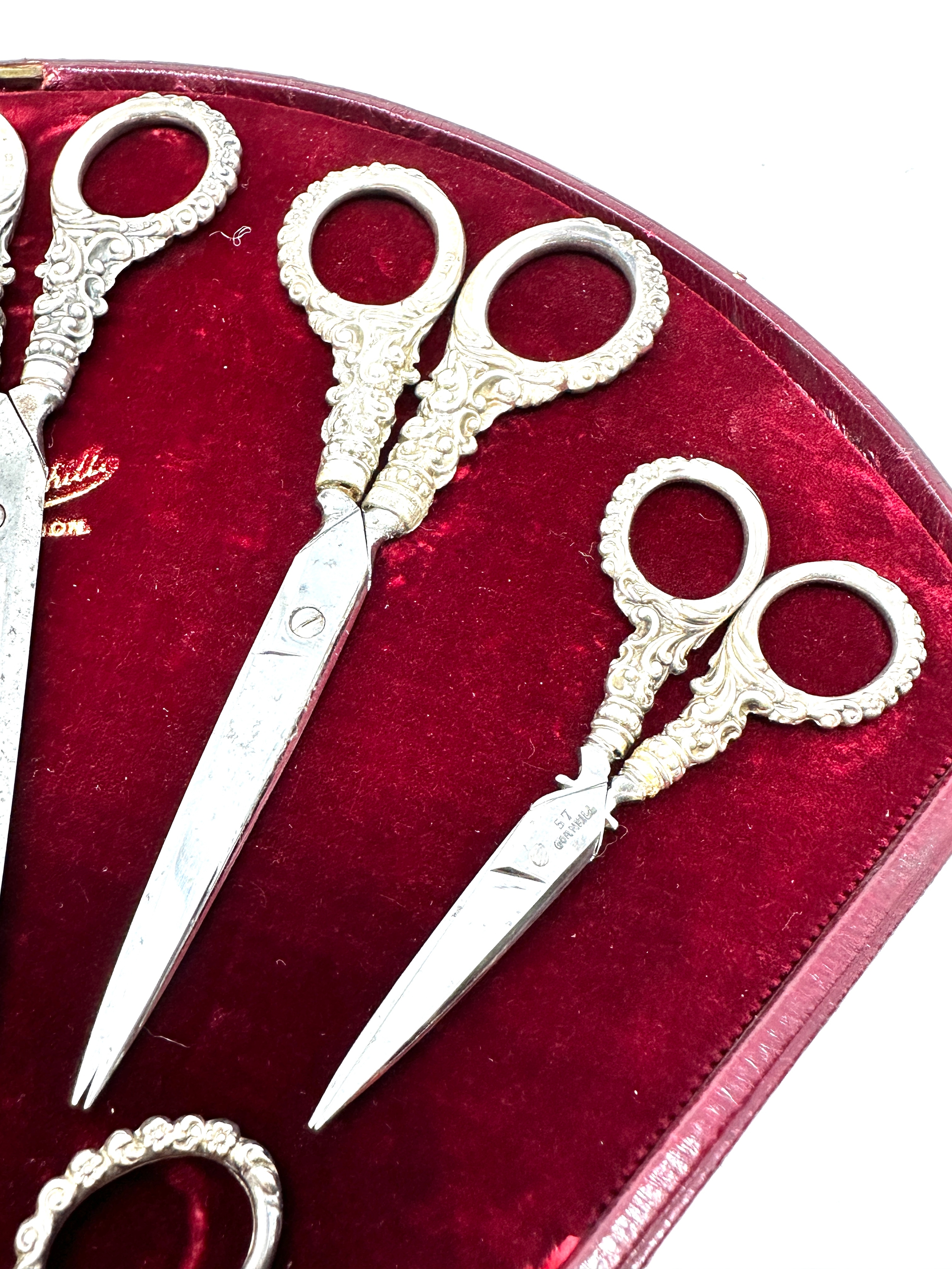 Fine large set of antique silver handle scissors original boxed by Lunds of London - Image 4 of 8