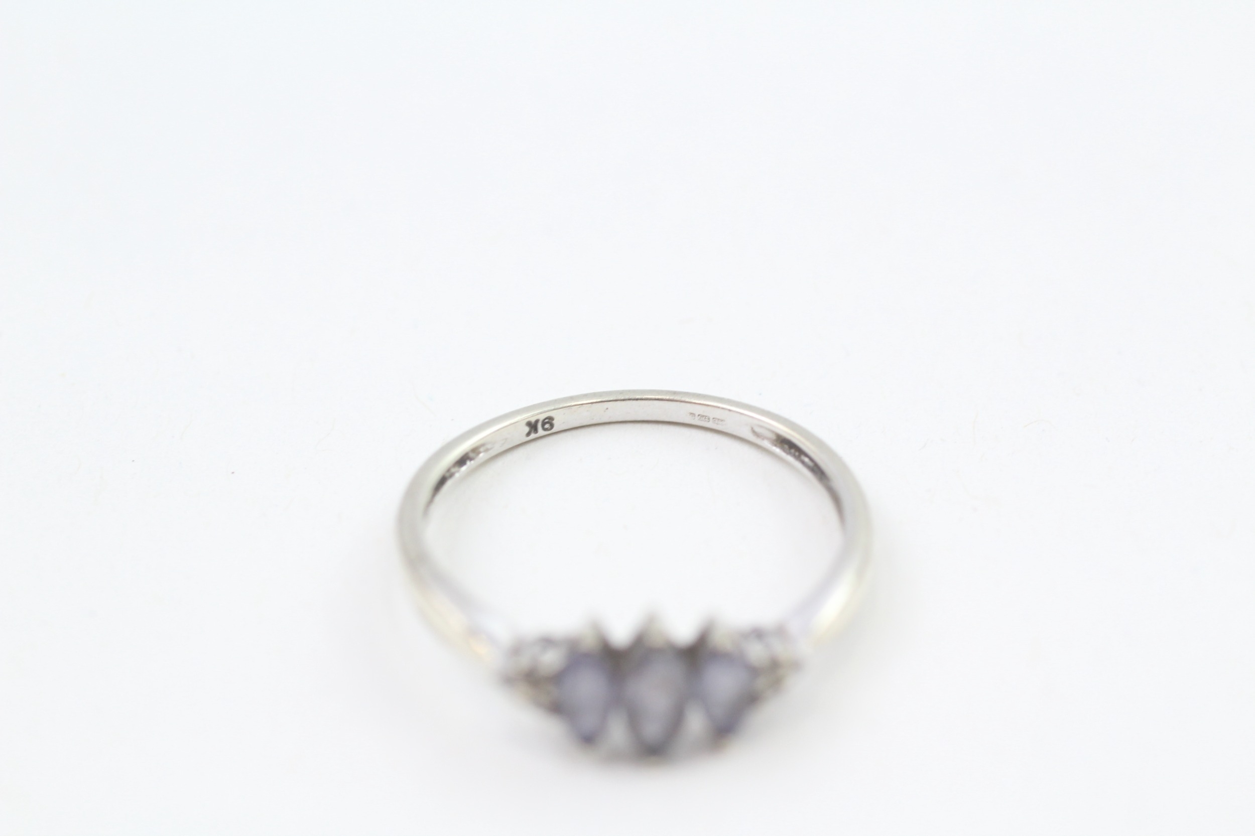 9ct gold marquise cut tanzanite & diamond ring (1.4g) - Image 2 of 4