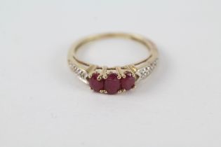 9ct gold oval cut ruby & diamond ring (1.7g)