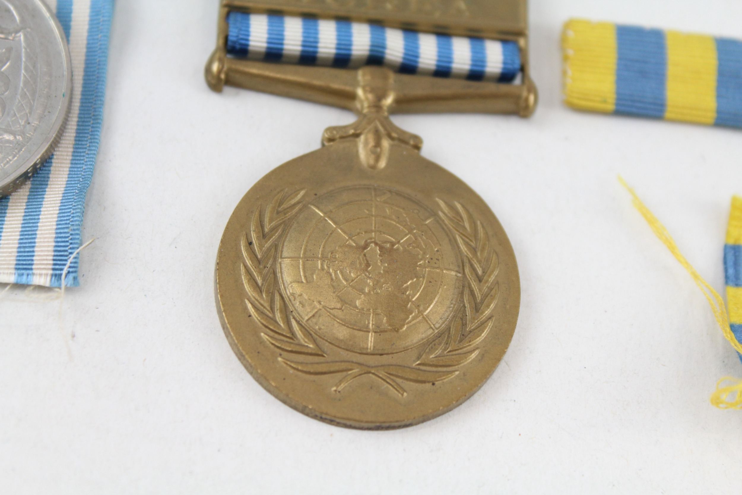 Boxed ER.II Korea Medal Pair & Ribbon Bar Queens Korea Named 22493450 Pte. P - Image 4 of 6