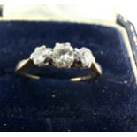 Antique 18ct gold 3 stone diamond ring weight 1.4g