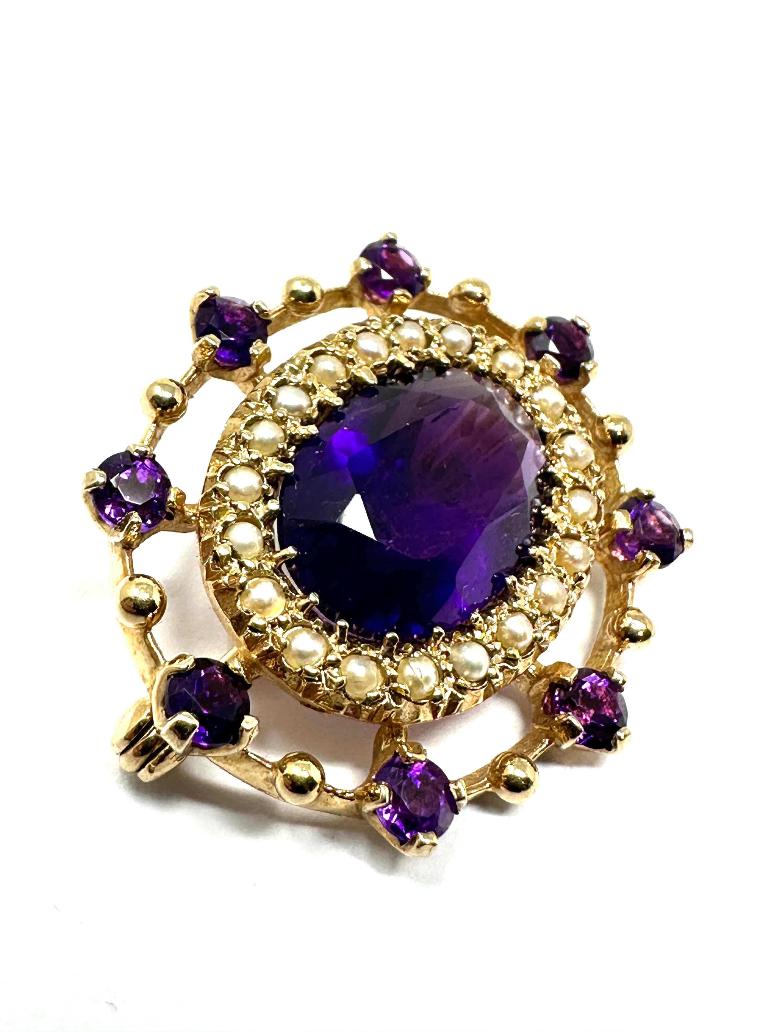 9ct gold amethyst & seed-pearl brooch measures approx 3cm by 2.5cm weight 6.1g - Image 2 of 4