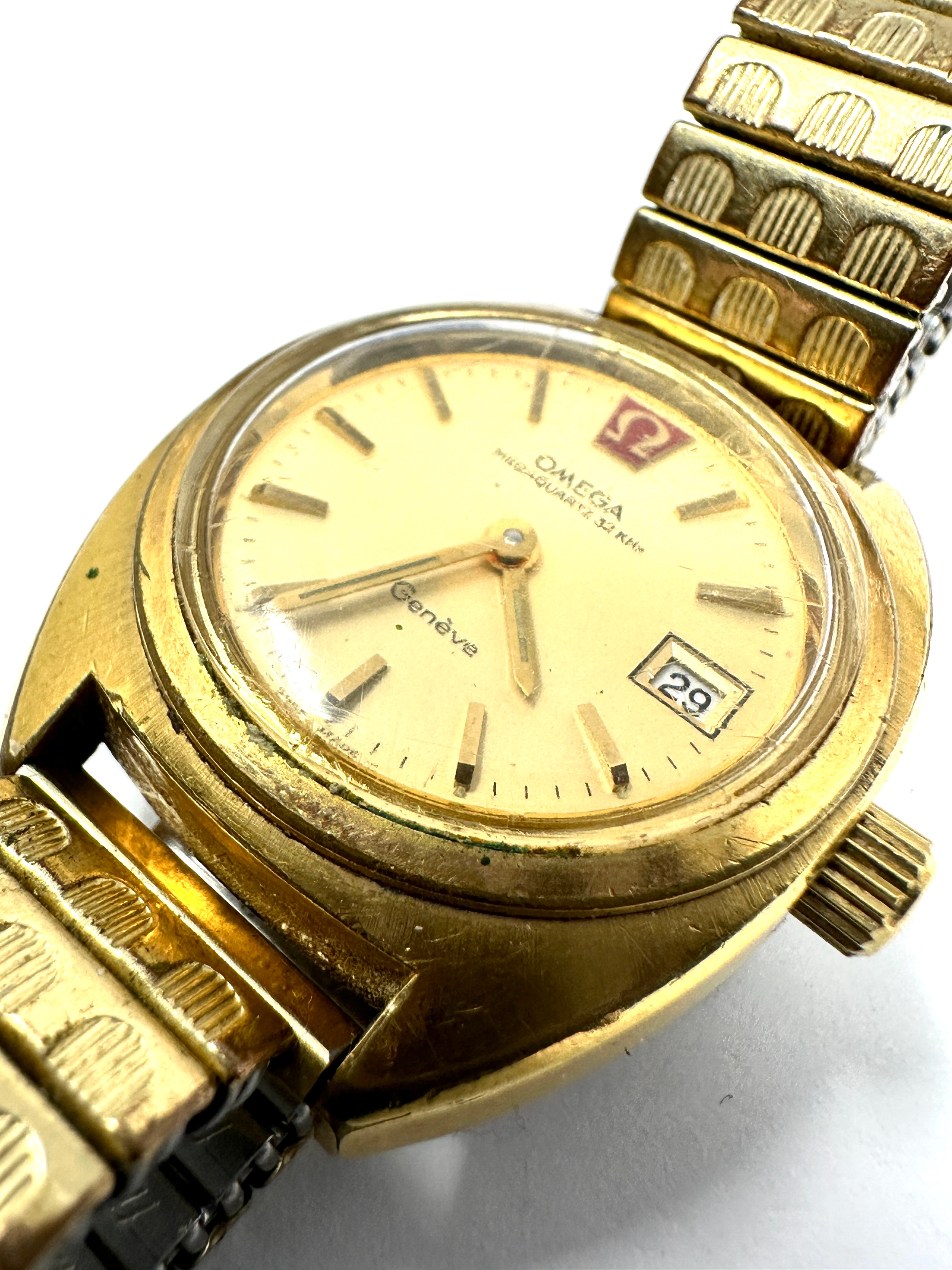 Vintage Ladies 0mega geneve megaquartz 32 KHz date gold plated quartz wristwatch the watch is - Image 2 of 4