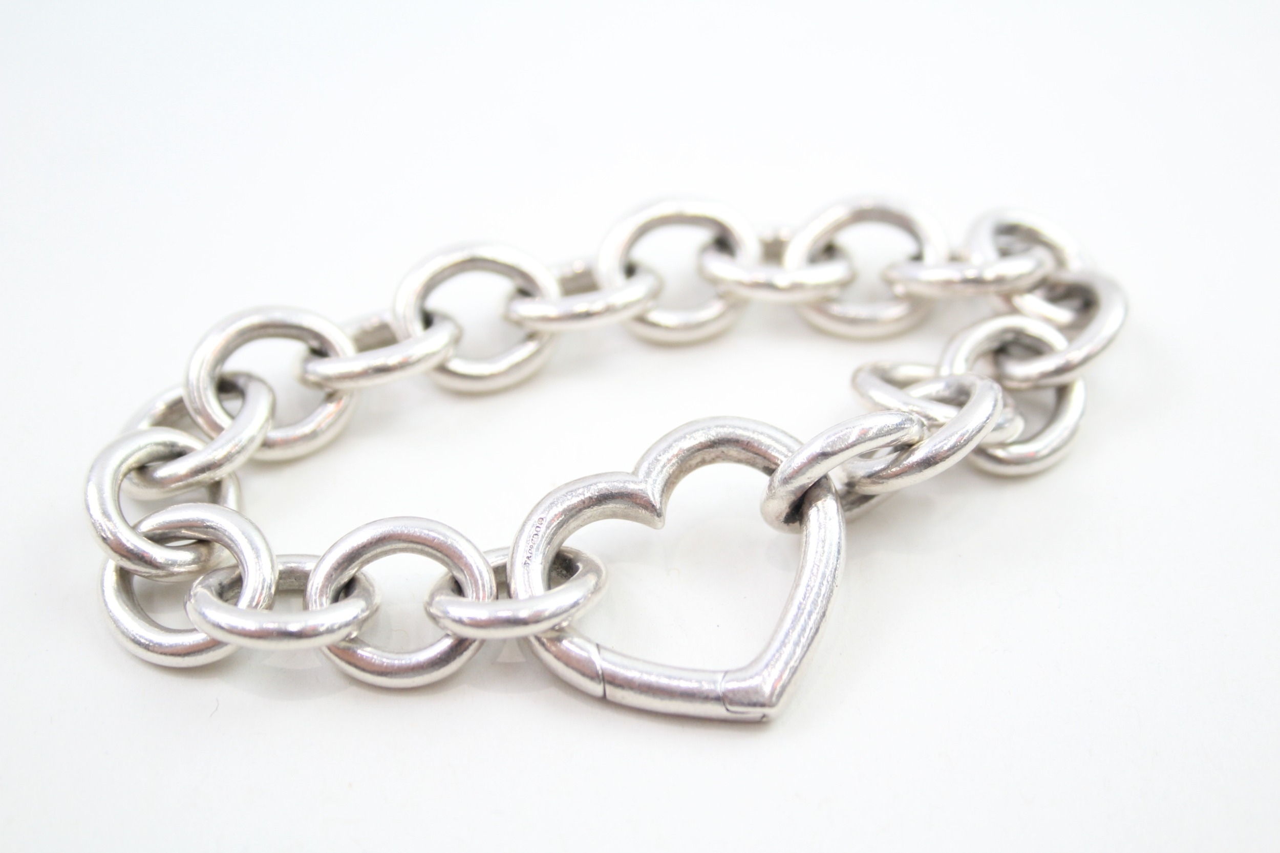 A silver bracelet by Tiffany and Co (46g)