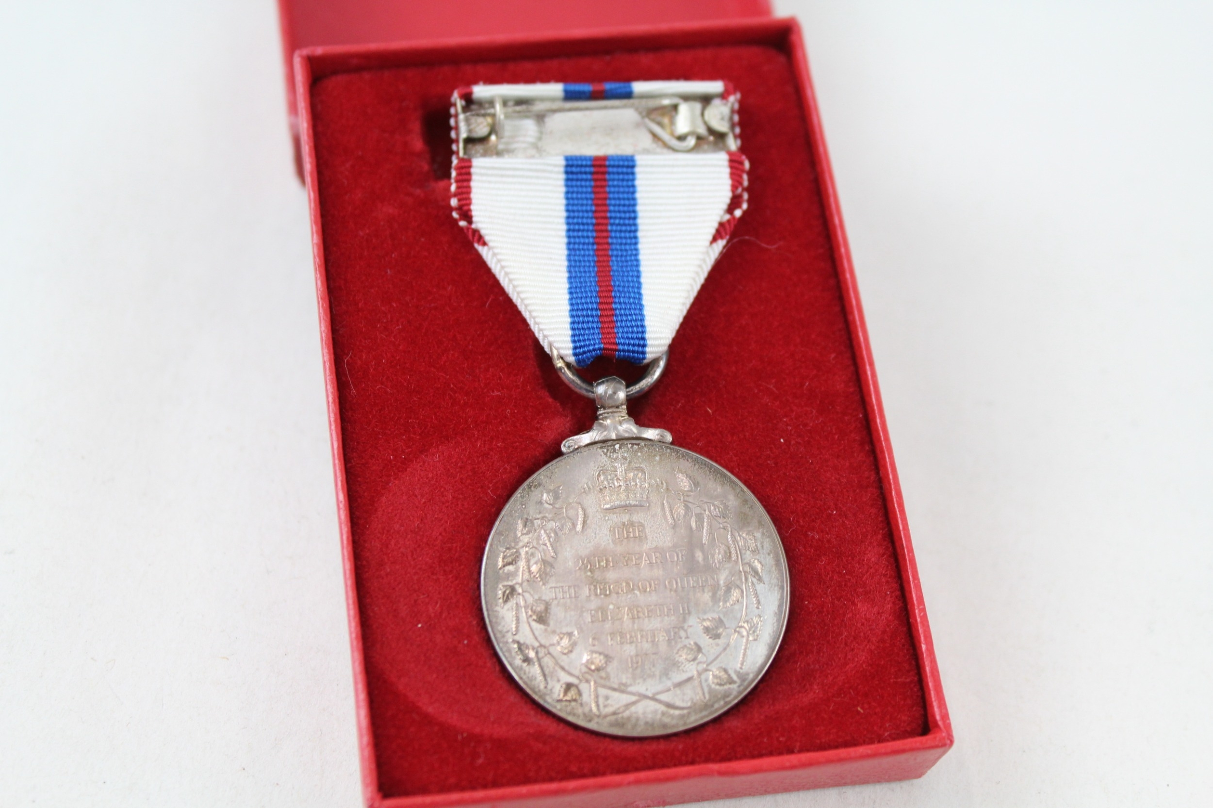 Boxed ER.II 1977 Silver Jubilee Medal - Image 4 of 6