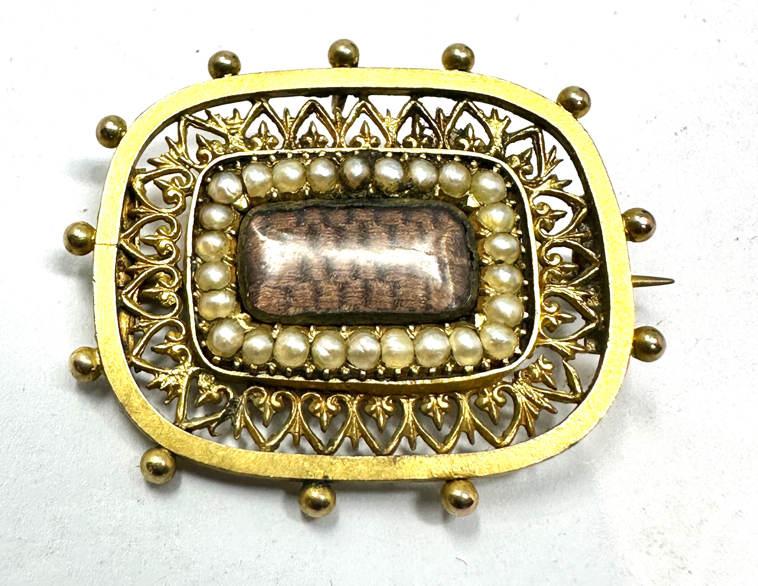 Antique 15ct gold mourning brooch measures approx 3cm by 2.3cm xrt tested as 15ct gold weight 4.4g