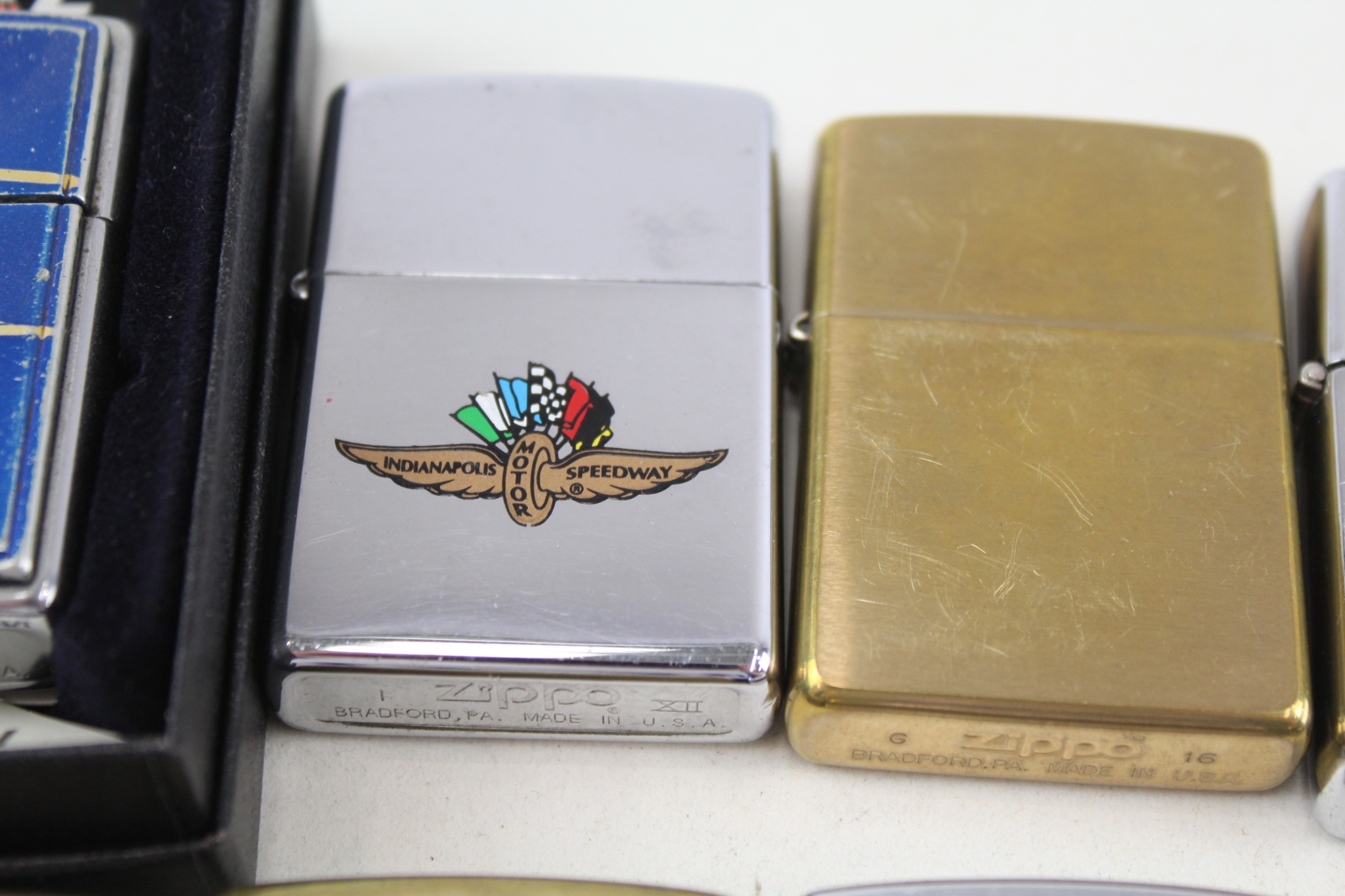 8 x Zippo Lighters Inc Vintage US Army Scrimshaw Indianapolis Speedway Etc - Bild 4 aus 6