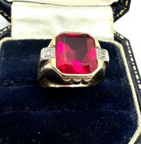 10ct gold diamond & synthetic ruby ring weight 5.9g