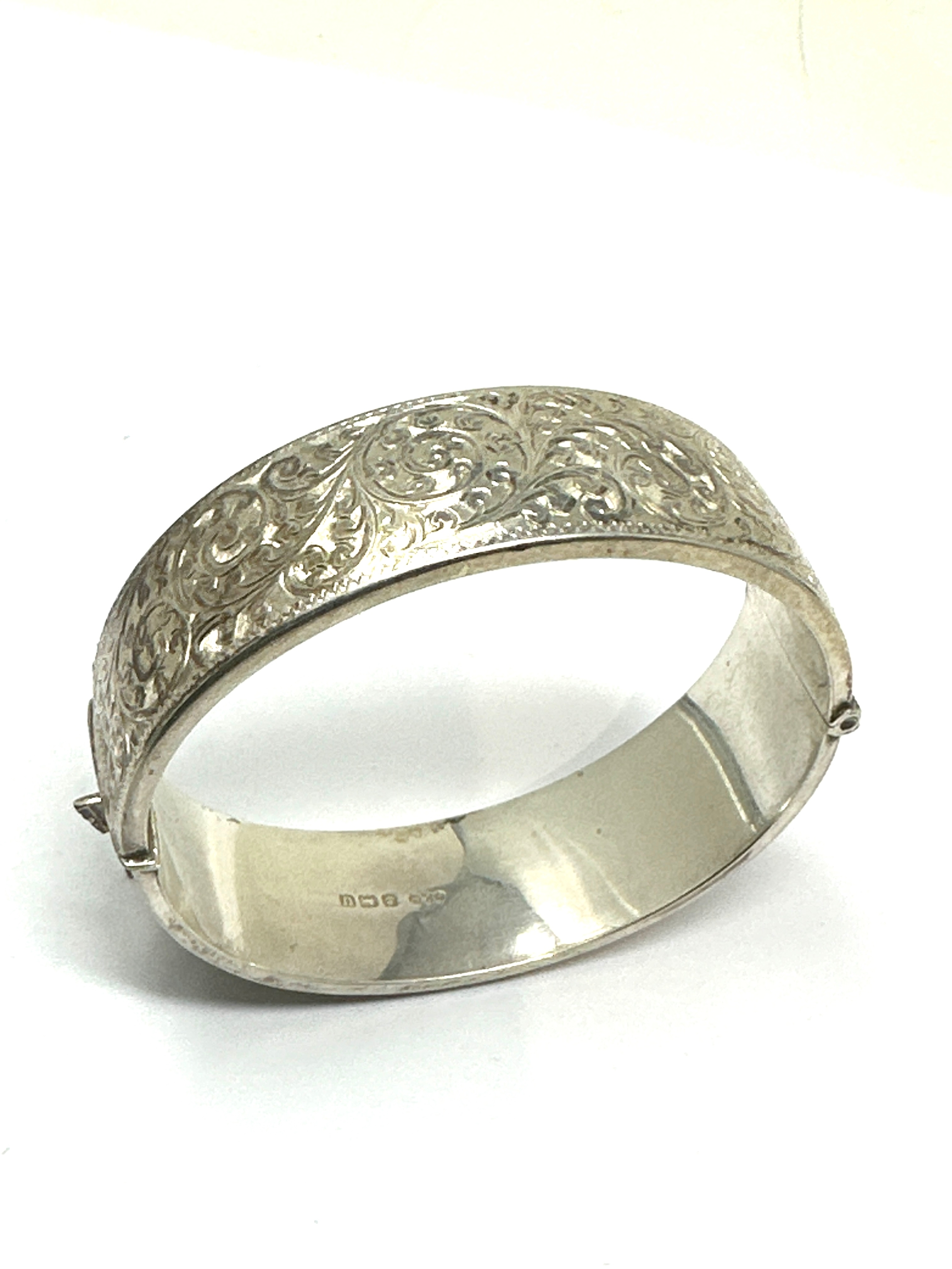 Vintage silver cuff bangle weight 28g - Image 3 of 4