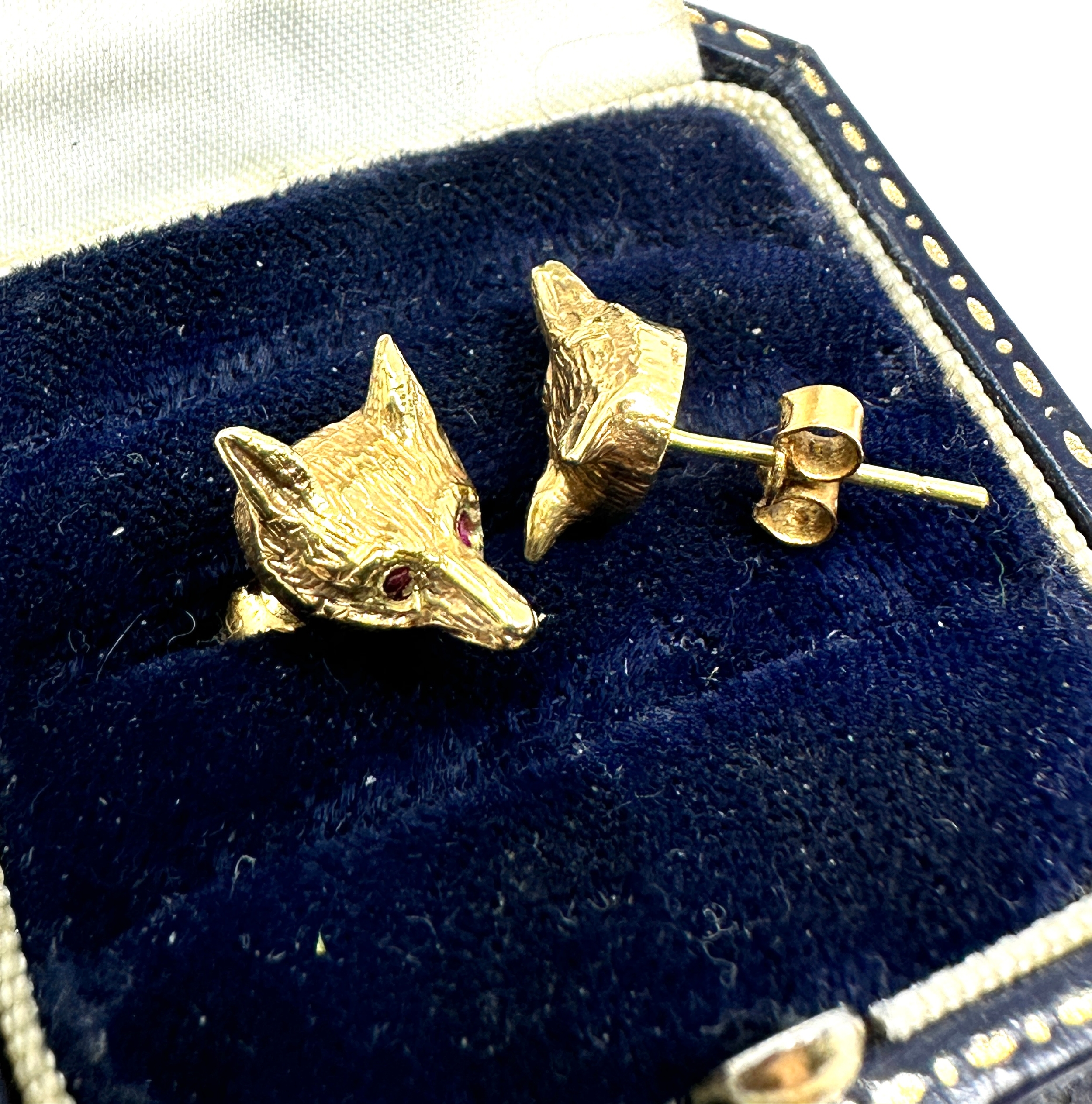 Vintage 9ct gold ruby eye fox head earrings weight 5g - Image 5 of 5