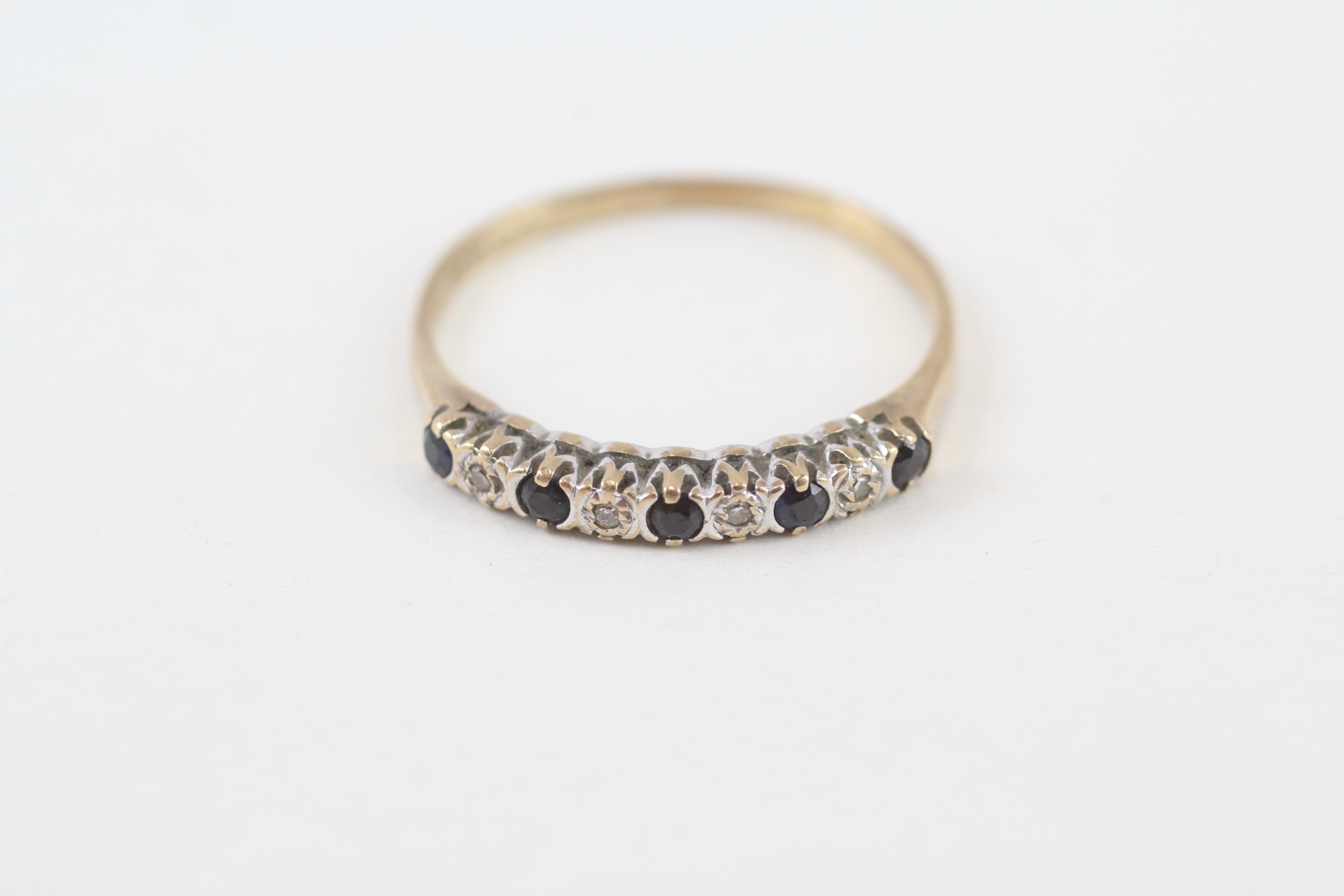 9ct gold vintage sapphire & diamond half eternity ring (1.4g)