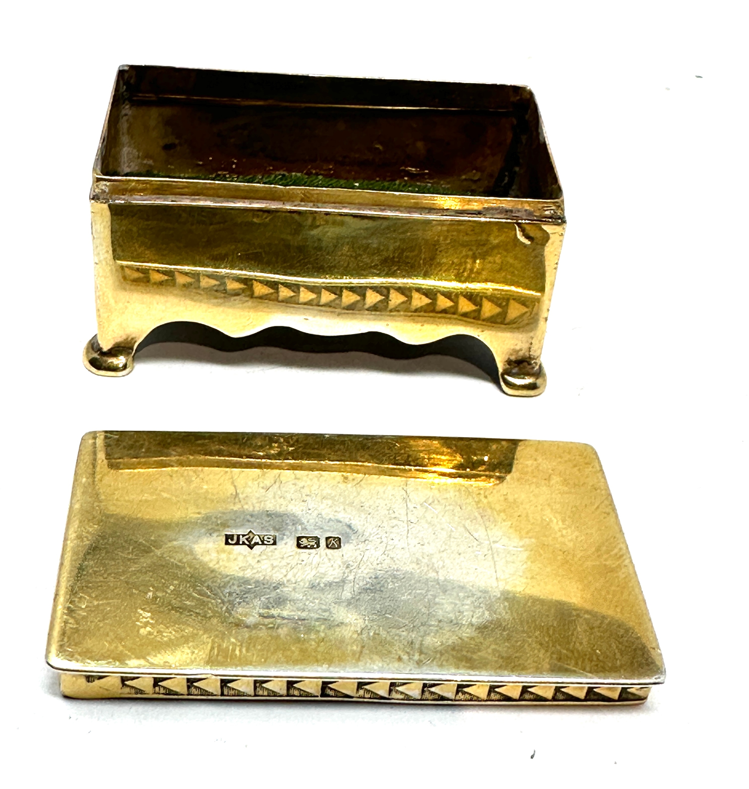 Antique silver snuff box measures approx 5cm by 3cm height 2.5cm - Image 3 of 4
