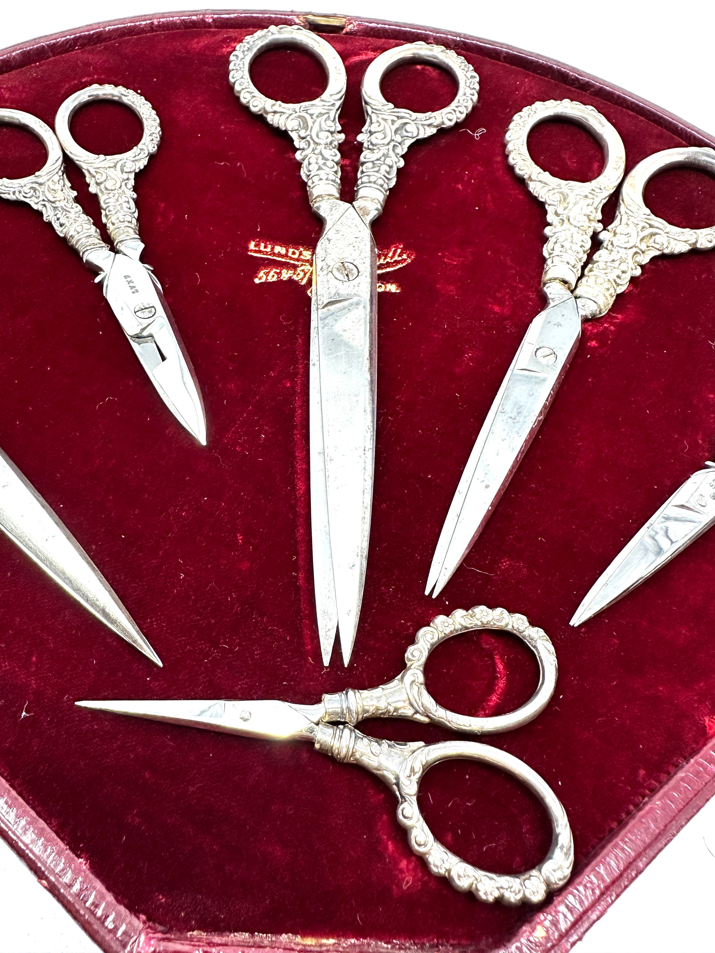 Fine large set of antique silver handle scissors original boxed by Lunds of London - Image 5 of 8