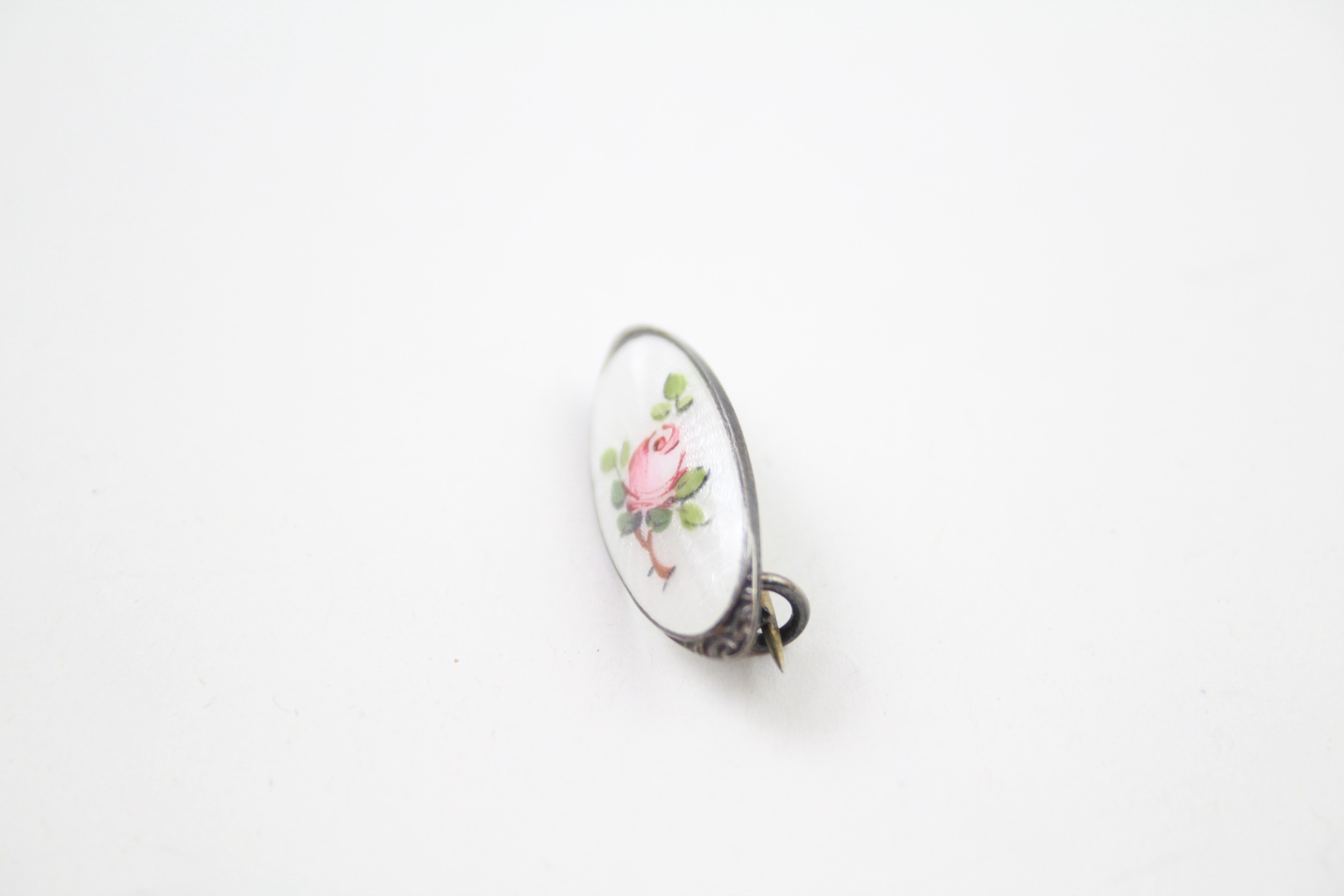 A silver enamel brooch by O F Hjortdahl, Denmark (3g) - Image 2 of 4