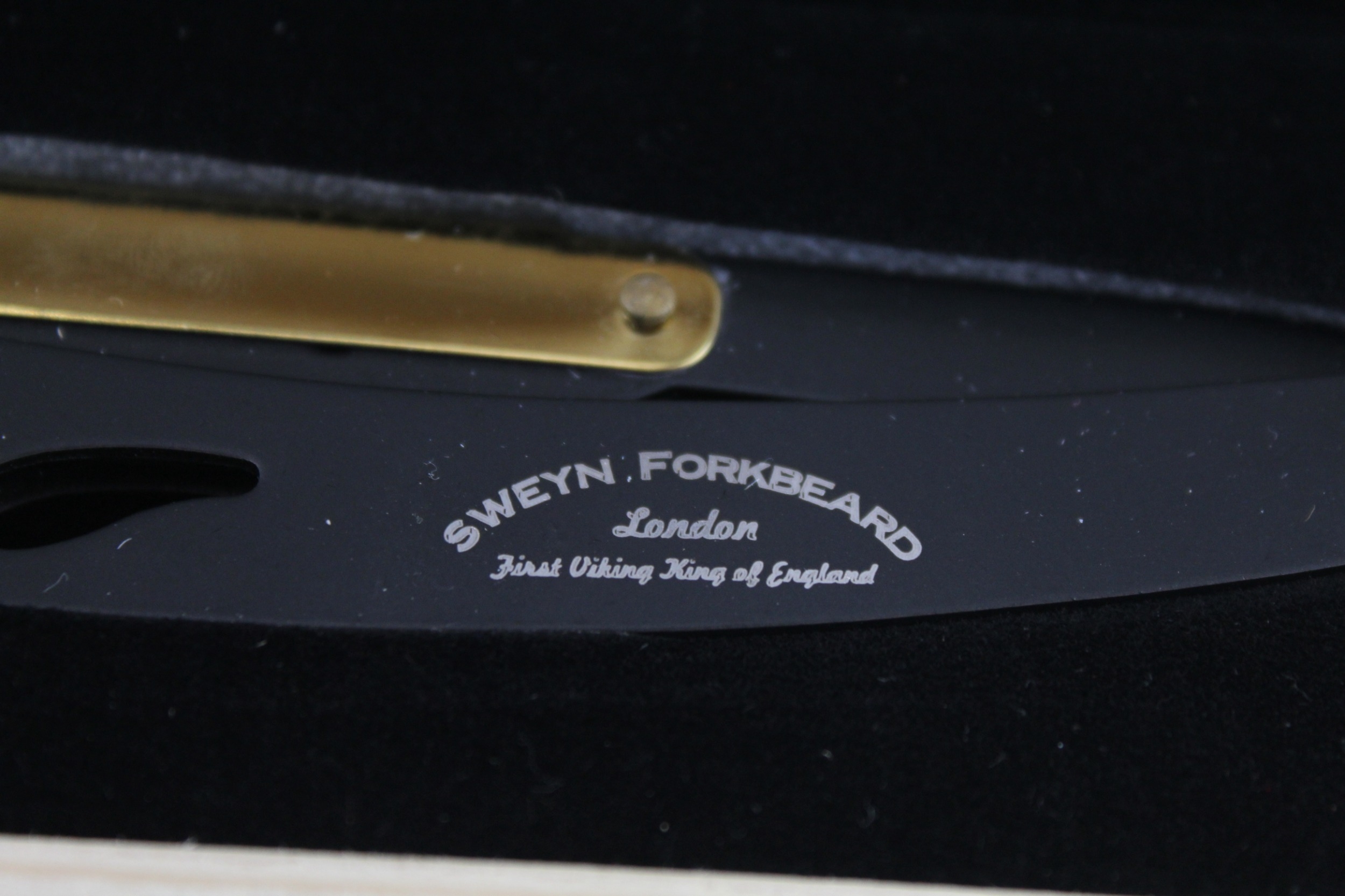 Sweyn Forkbeard Straight Razor w/Wooden Box - Image 3 of 5