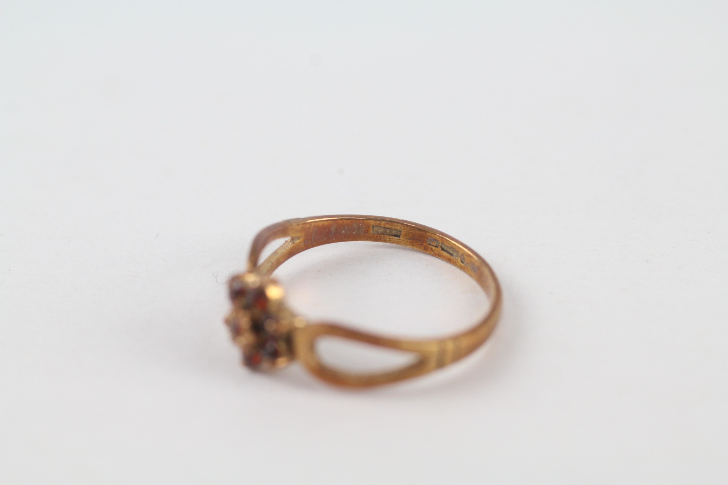 14ct gold vintage garnet cluster ring (1.6g) - Image 4 of 4