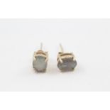 9ct gold labradorite stud earrings with scroll backs (1.5g)